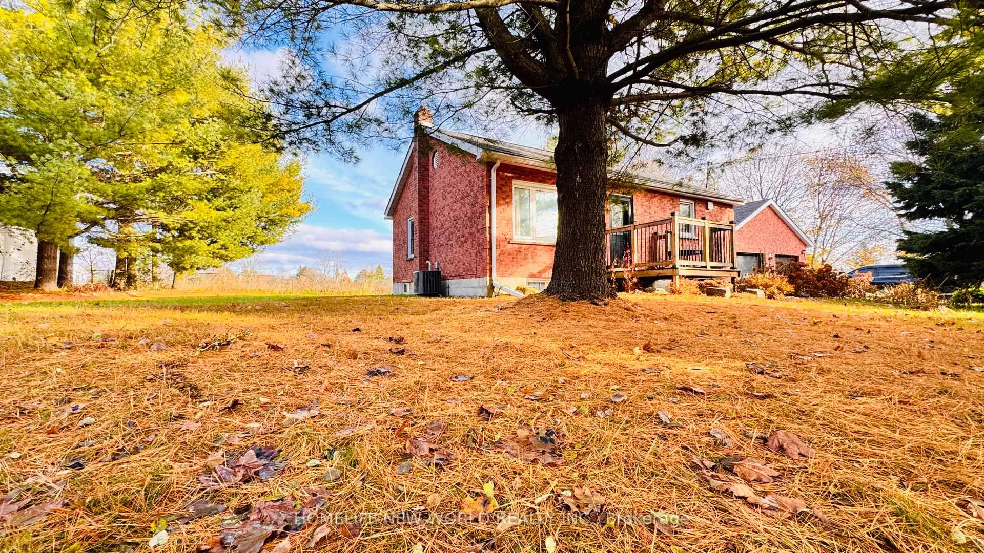 Photo 2 of 8935 Ashburn Road, Whitby, Rural Whitby — HOMEH