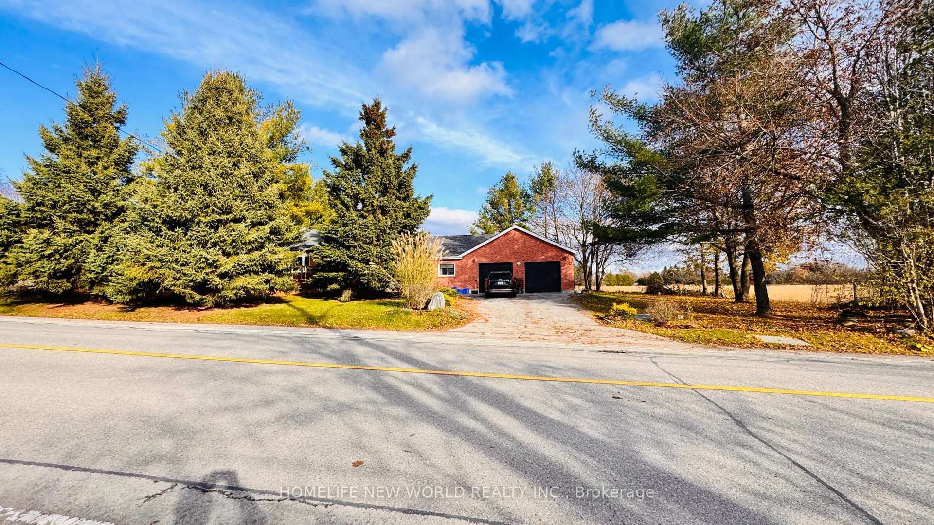 Photo 5 of 8935 Ashburn Road, Whitby, Rural Whitby — HOMEH
