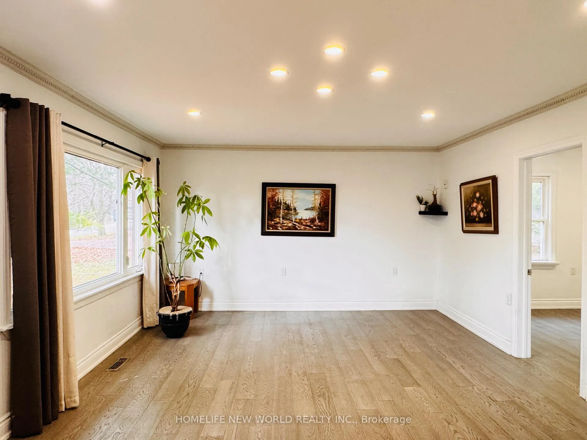 Photo 11 of 8935 Ashburn Road, Whitby, Rural Whitby — HOMEH