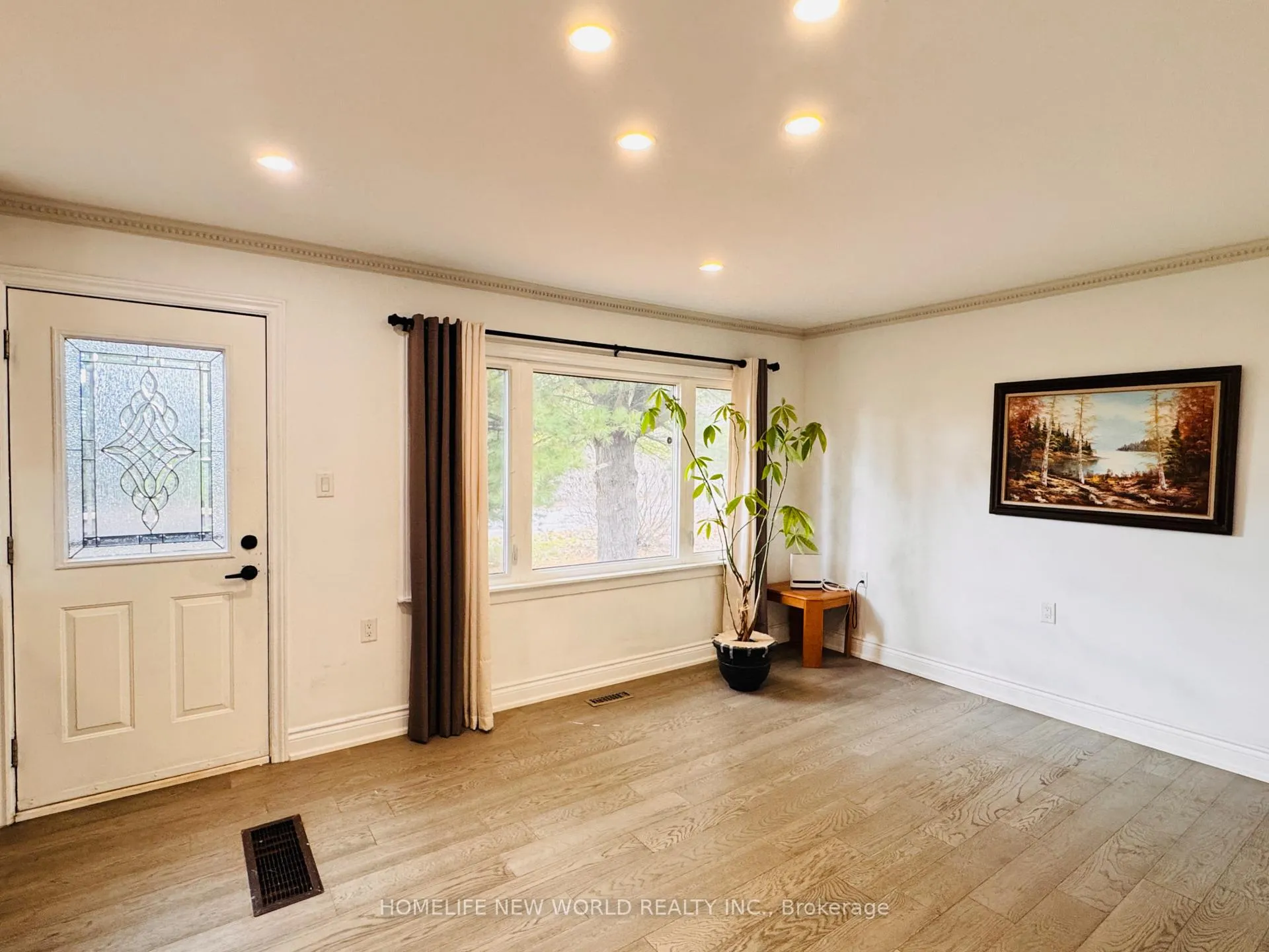 Photo 12 of 8935 Ashburn Road, Whitby, Rural Whitby — HOMEH