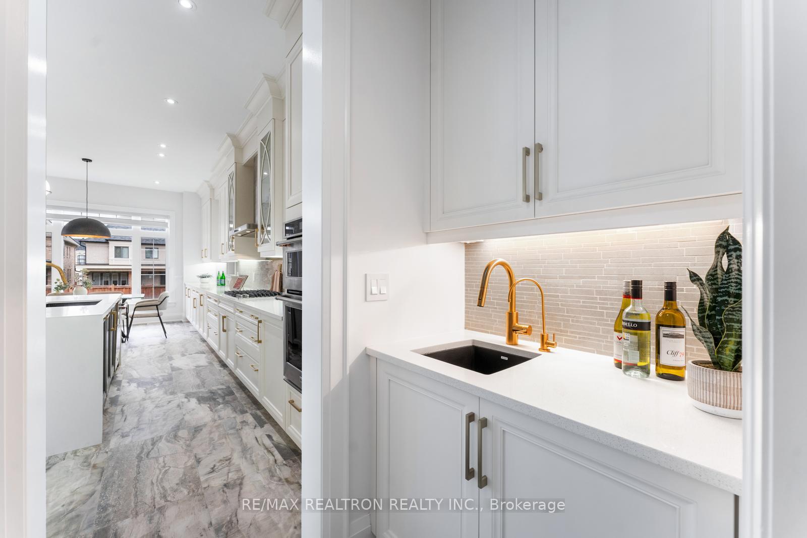 Photo 24 of 62 Endless Circle, Vaughan, Kleinburg — HOMEH
