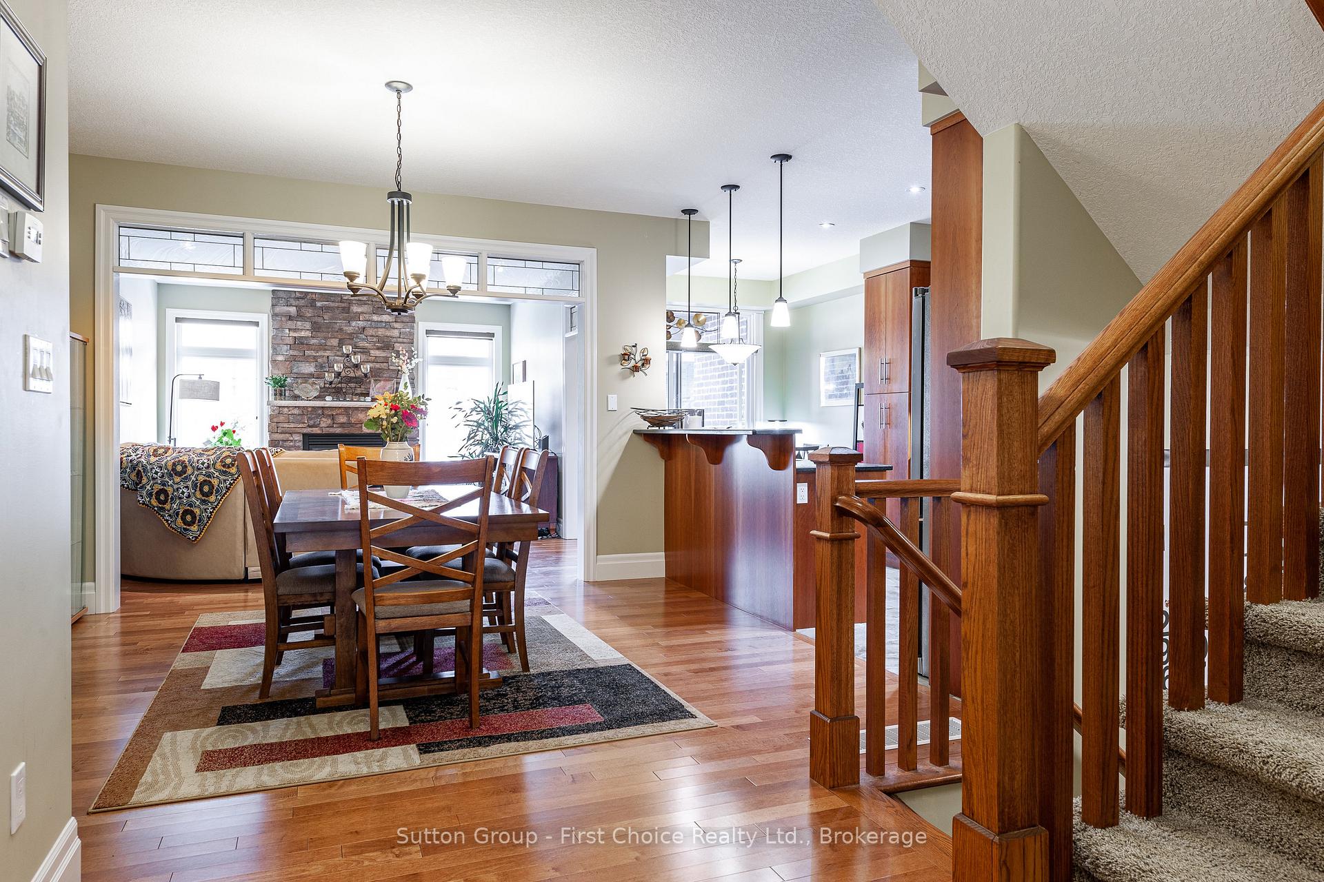Photo 5 of 138 Oak Park Drive, Waterloo — HOMEH