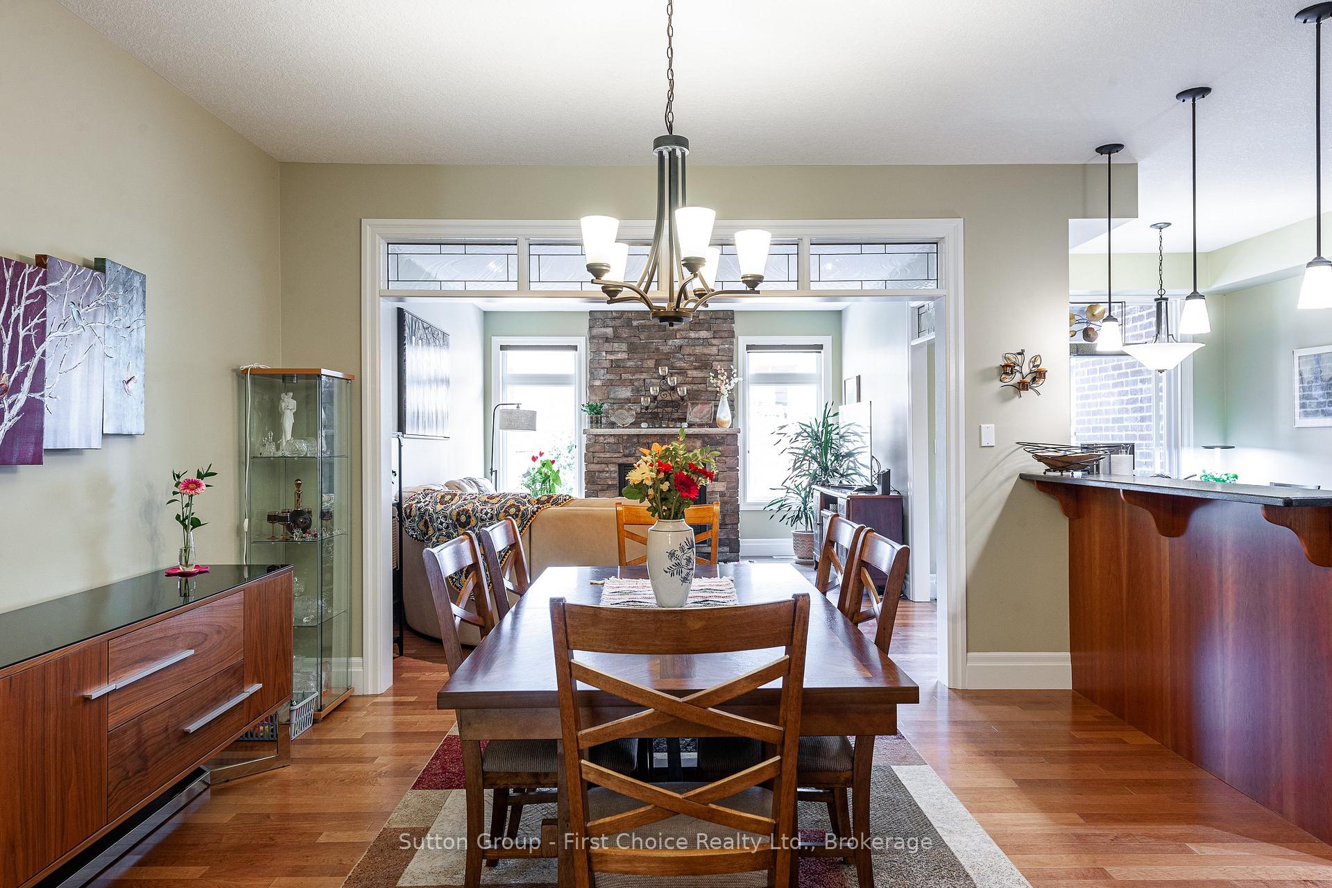 Photo 7 of 138 Oak Park Drive, Waterloo — HOMEH
