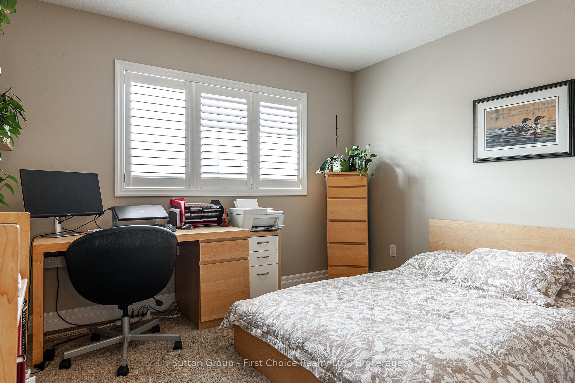 Photo 19 of 138 Oak Park Drive, Waterloo — HOMEH