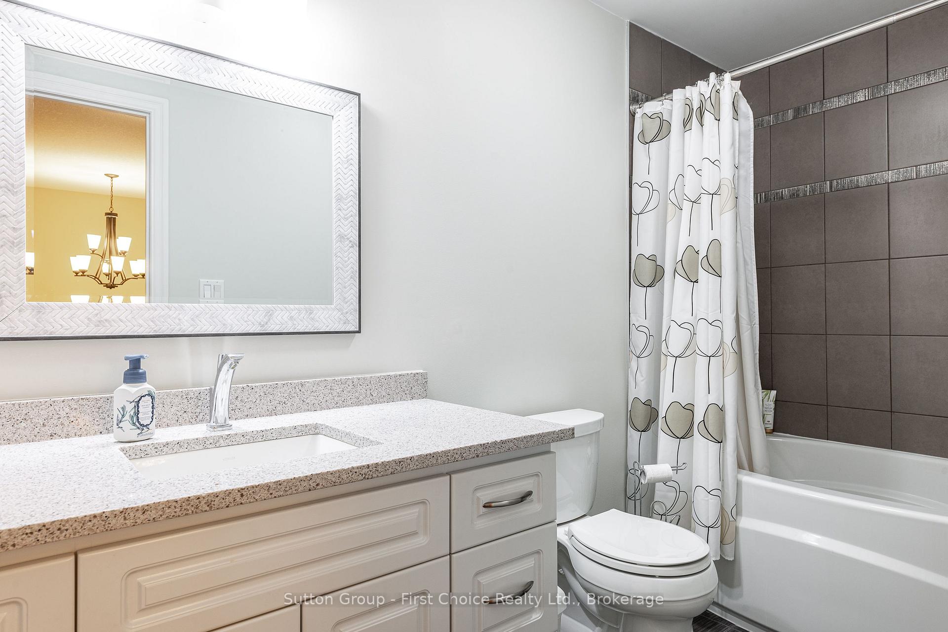 Photo 22 of 138 Oak Park Drive, Waterloo — HOMEH