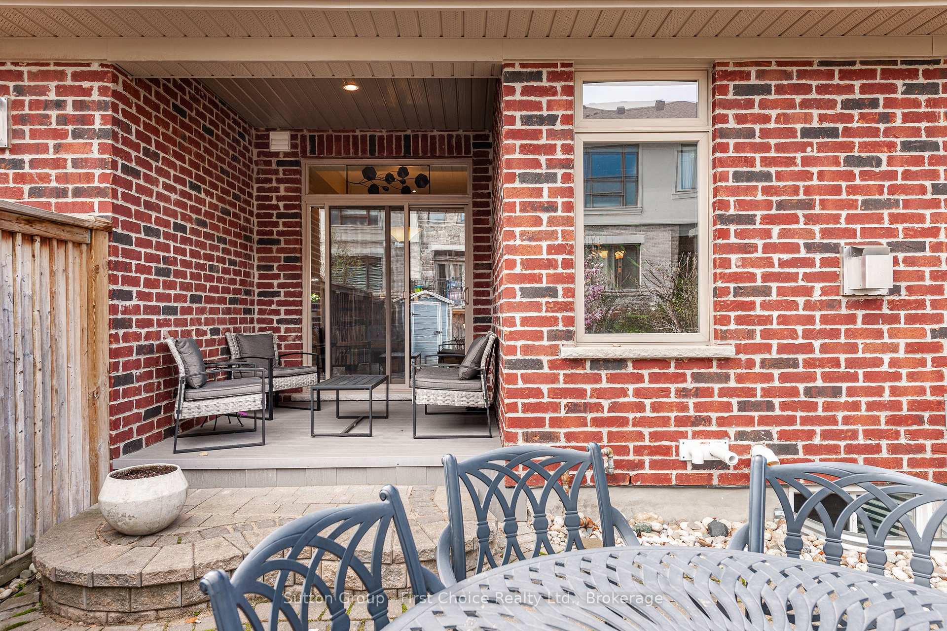 Photo 30 of 138 Oak Park Drive, Waterloo — HOMEH