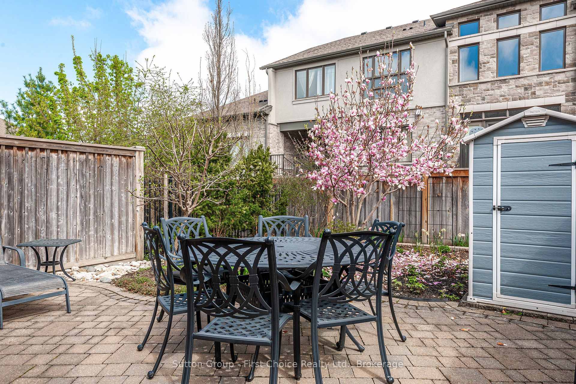 Photo 31 of 138 Oak Park Drive, Waterloo — HOMEH