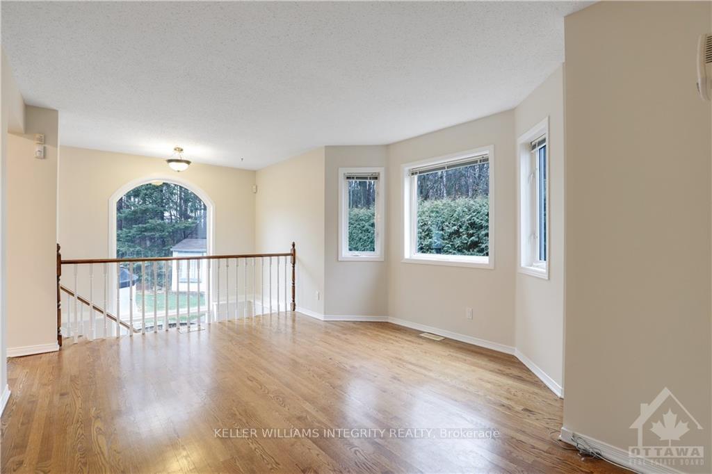 Photo 8 of 95 Springcreek Crescent, Ottawa, Fallowfield — HOMEH