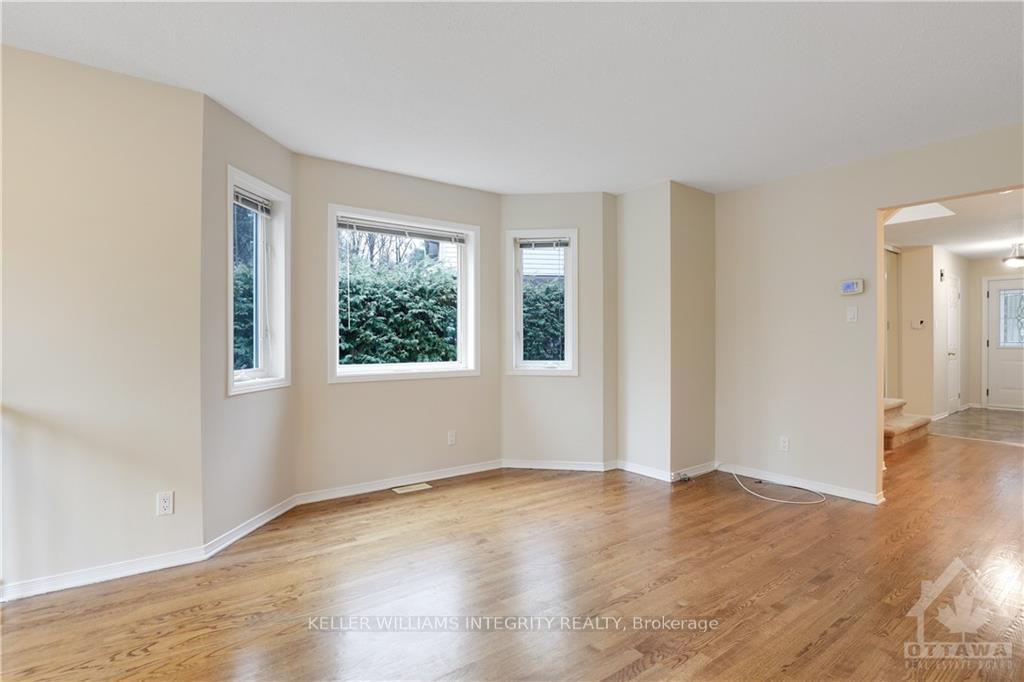 Photo 9 of 95 Springcreek Crescent, Ottawa, Fallowfield — HOMEH