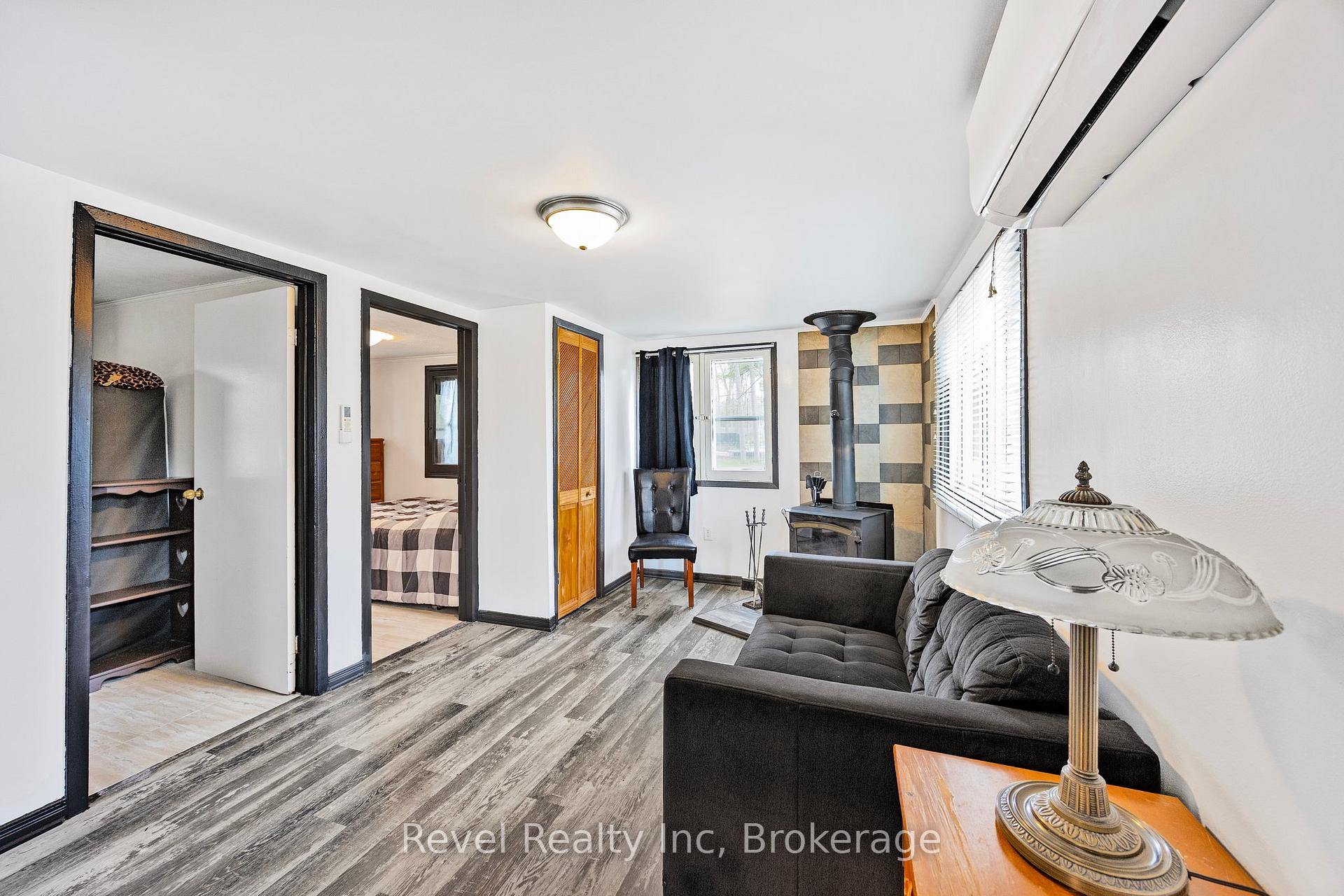 Photo 7 of 613 Oxbow Park Drive, Wasaga Beach — HOMEH