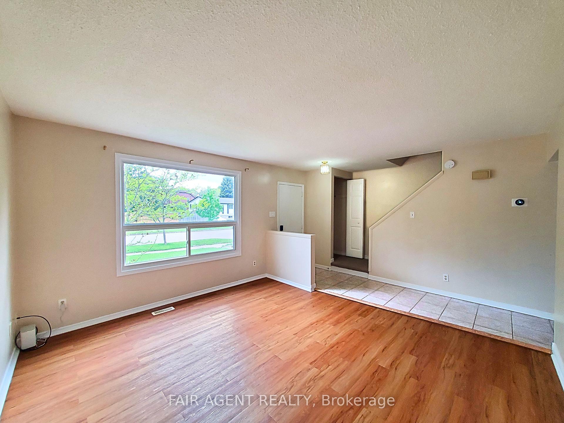 Photo 10 of Unit Unit B, 114 Lillian Drive, Waterloo — HOMEH