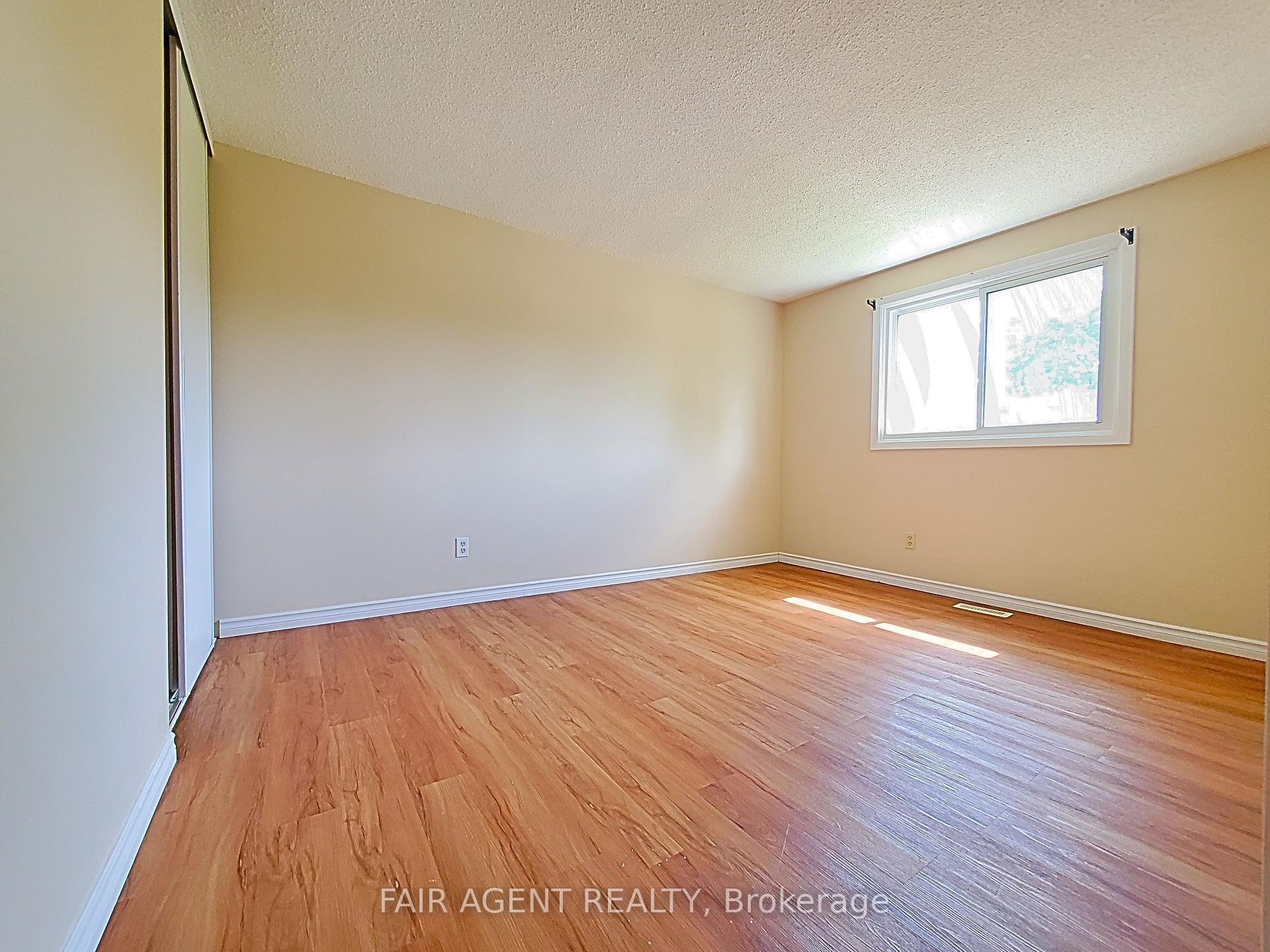 Photo 12 of Unit Unit B, 114 Lillian Drive, Waterloo — HOMEH