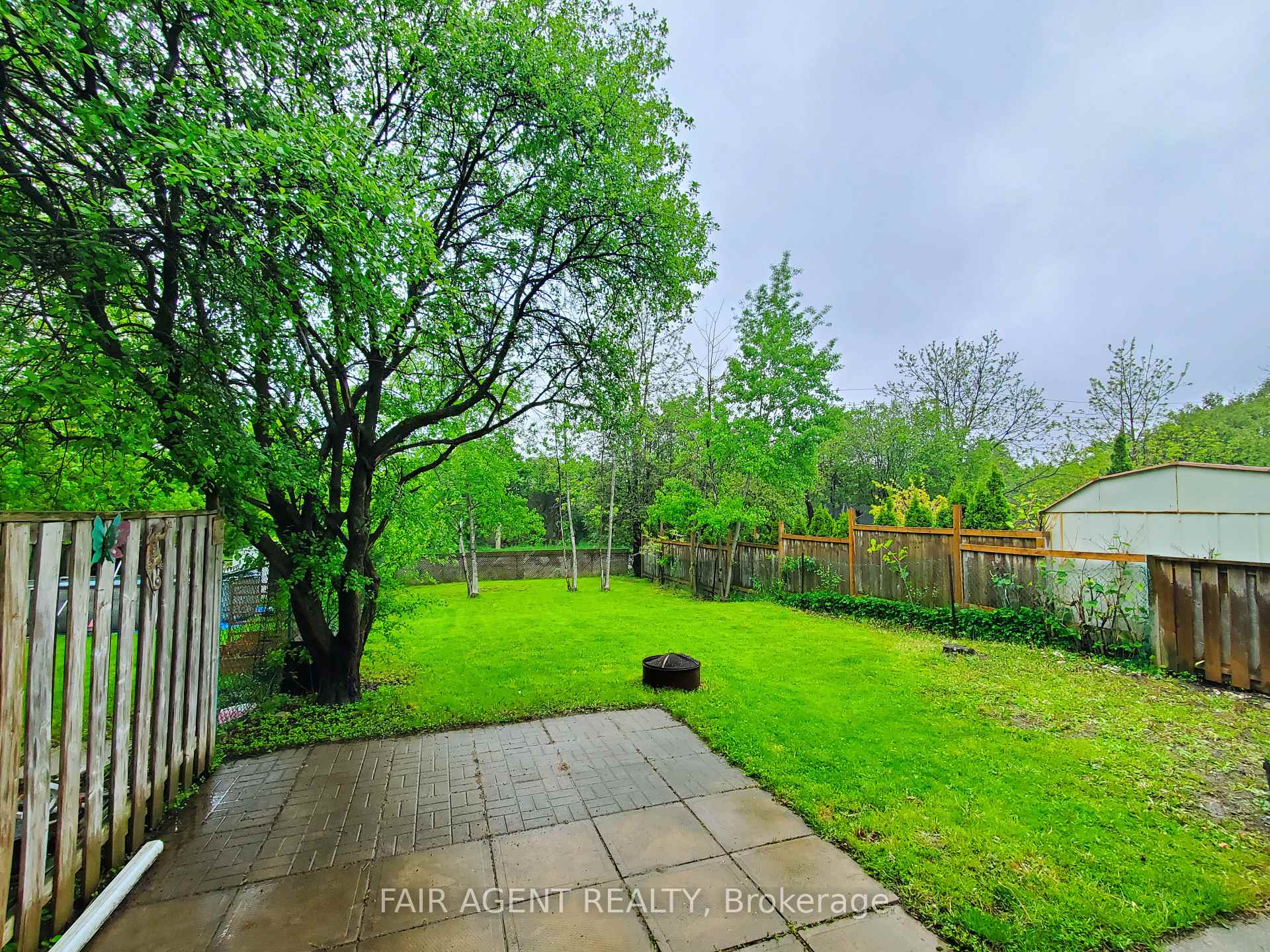 Photo 30 of Unit Unit B, 114 Lillian Drive, Waterloo — HOMEH