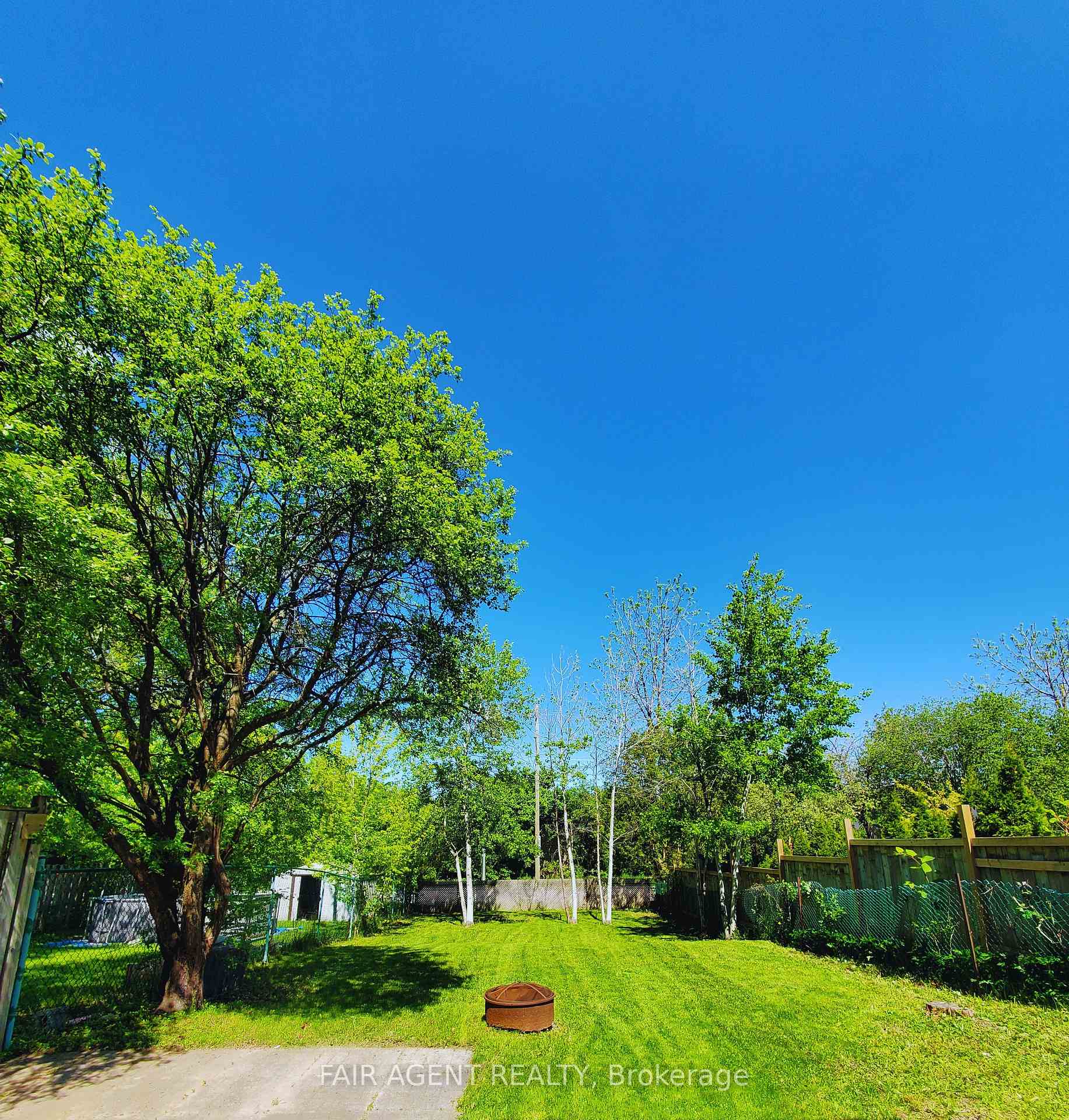 Photo 31 of Unit Unit B, 114 Lillian Drive, Waterloo — HOMEH