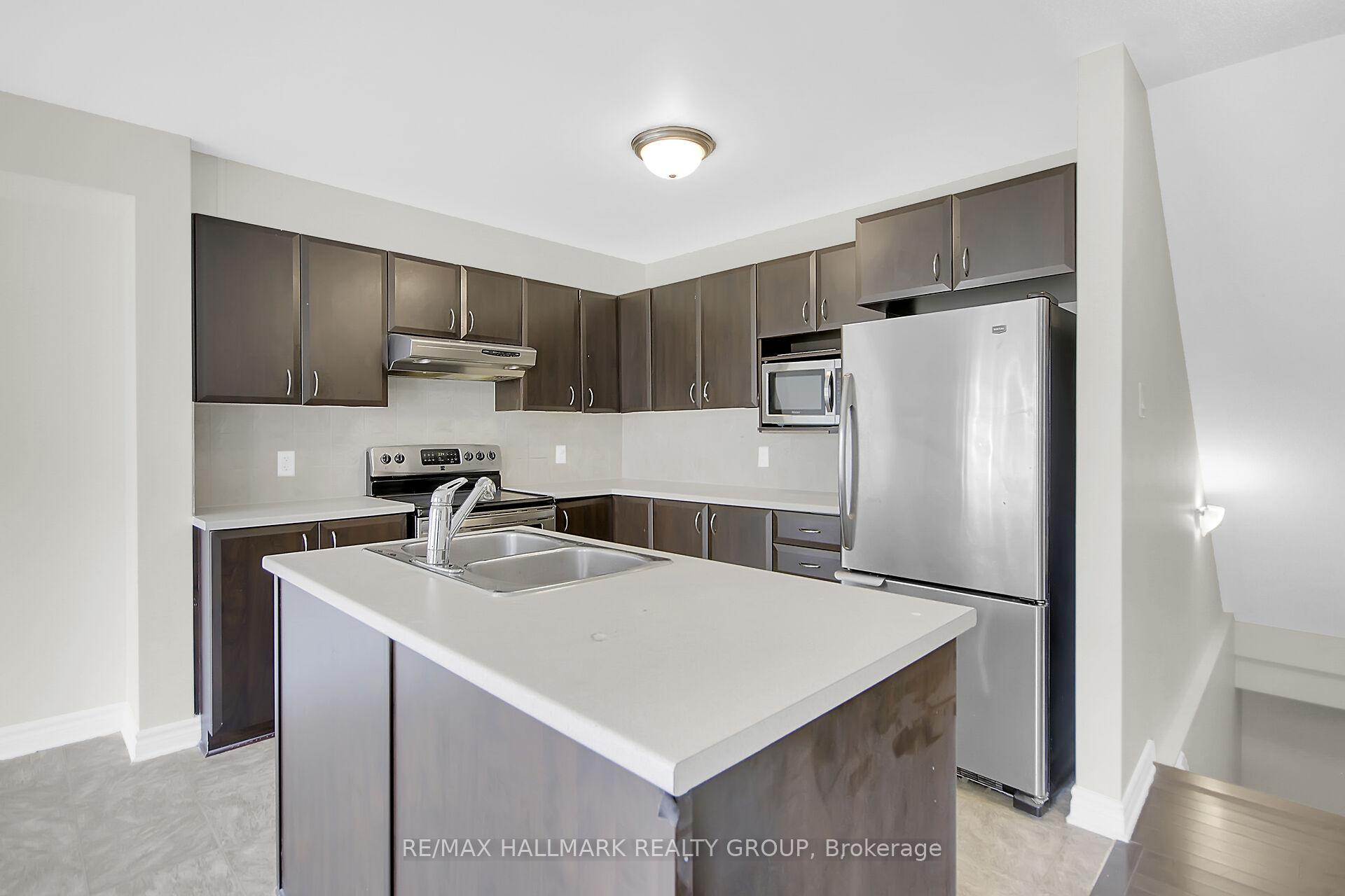 Photo 12 of 418 Temiskaming Crescent, Ottawa, Barrhaven - Strandherd — HOMEH
