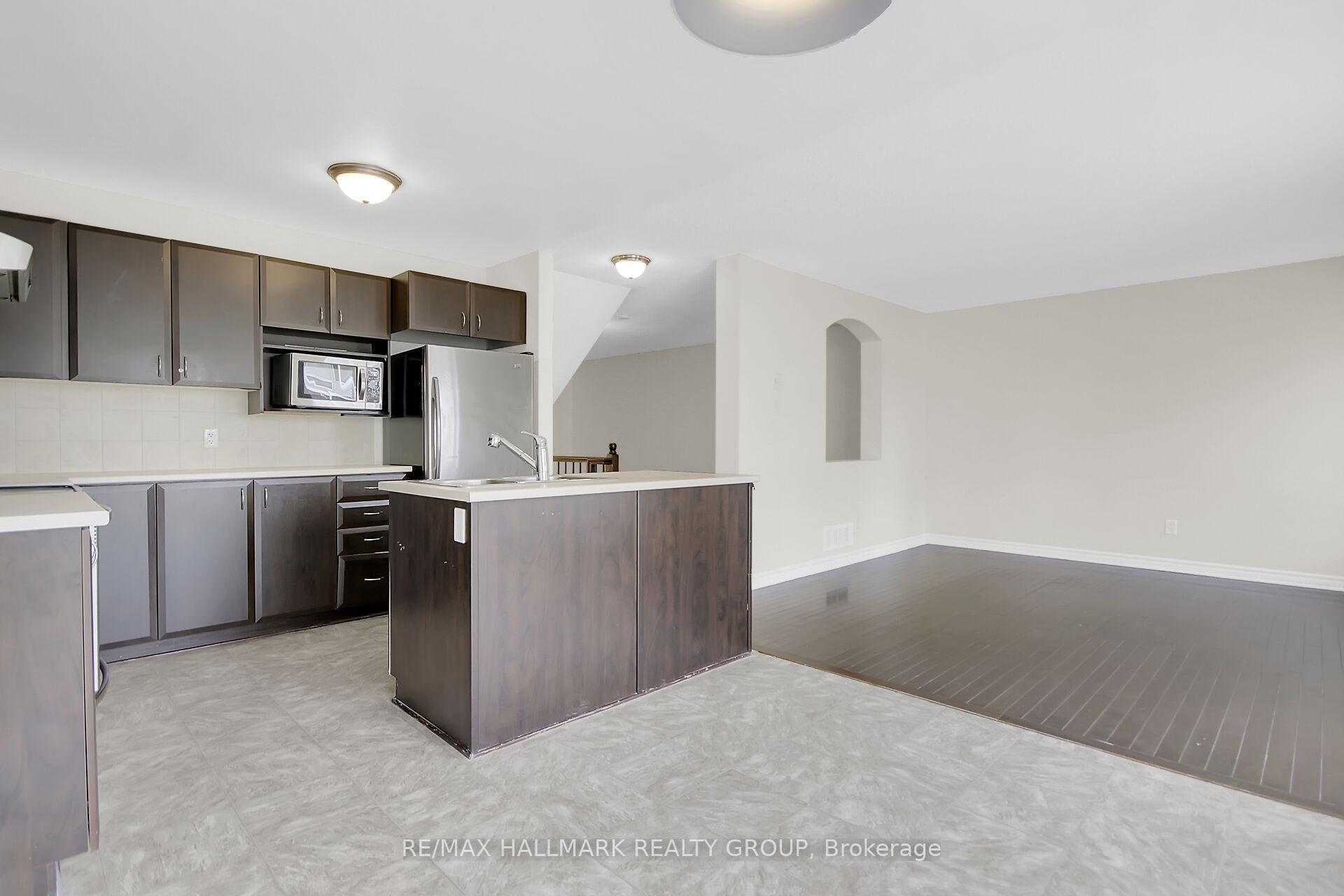 Photo 14 of 418 Temiskaming Crescent, Ottawa, Barrhaven - Strandherd — HOMEH