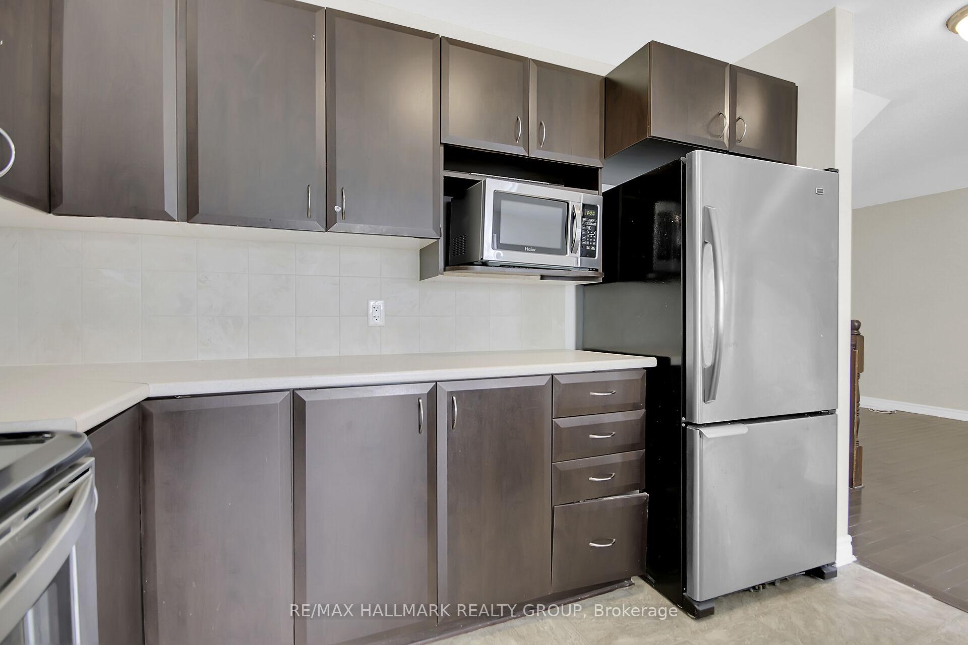 Photo 16 of 418 Temiskaming Crescent, Ottawa, Barrhaven - Strandherd — HOMEH