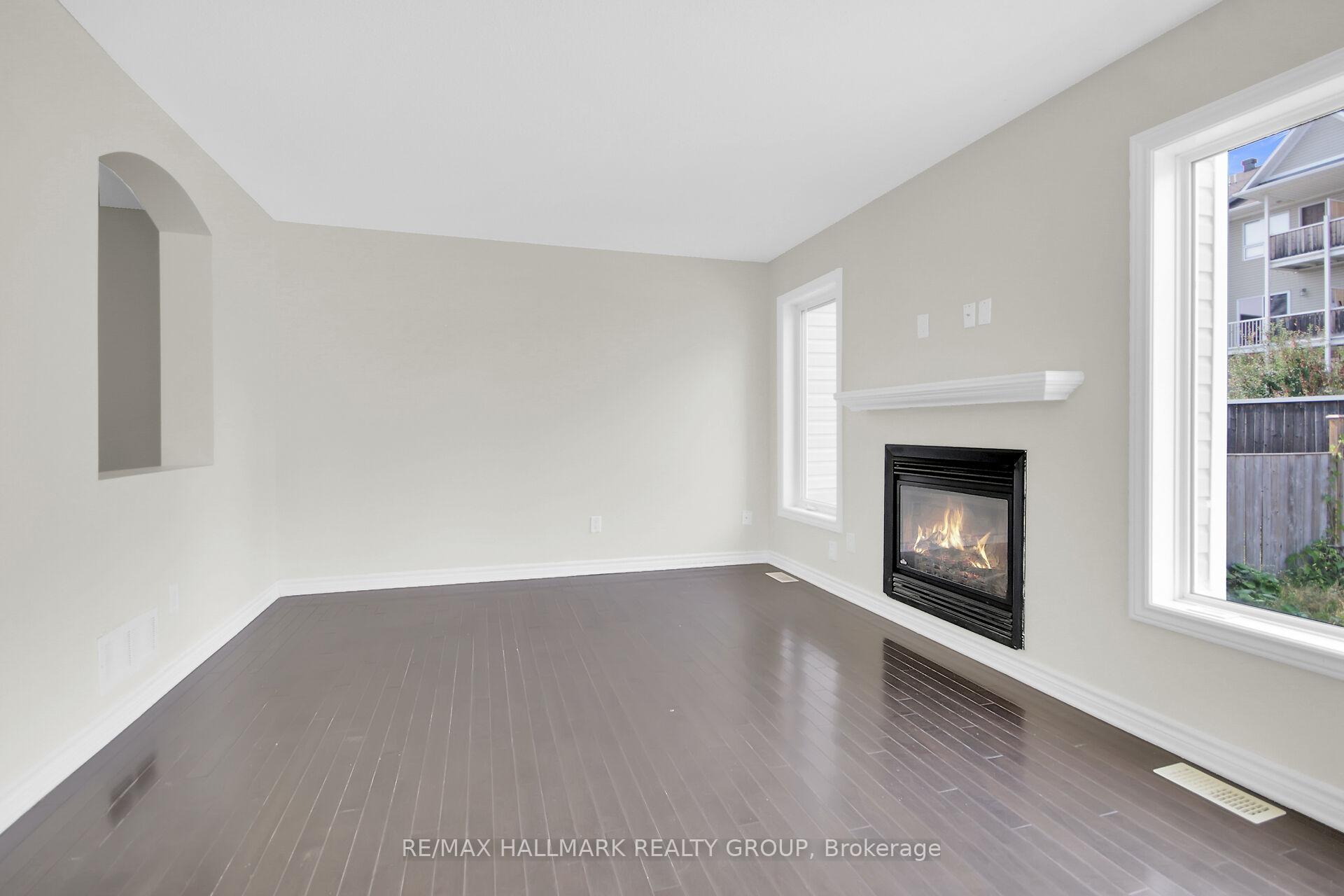 Photo 15 of 418 Temiskaming Crescent, Ottawa, Barrhaven - Strandherd — HOMEH