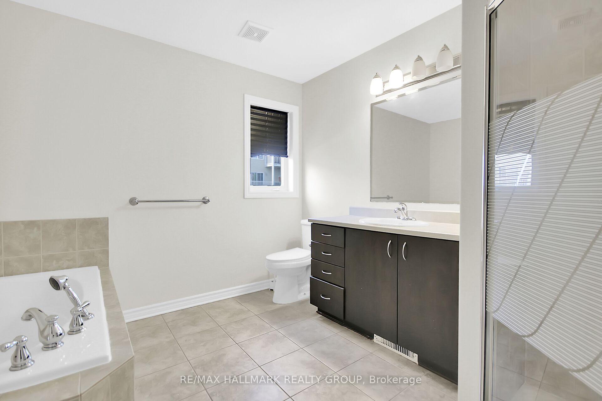 Photo 23 of 418 Temiskaming Crescent, Ottawa, Barrhaven - Strandherd — HOMEH
