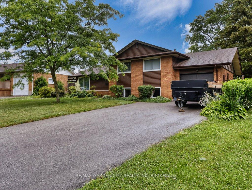 Photo 1 of 20 Westdale Drive N, Welland, Prince Charles — HOMEH