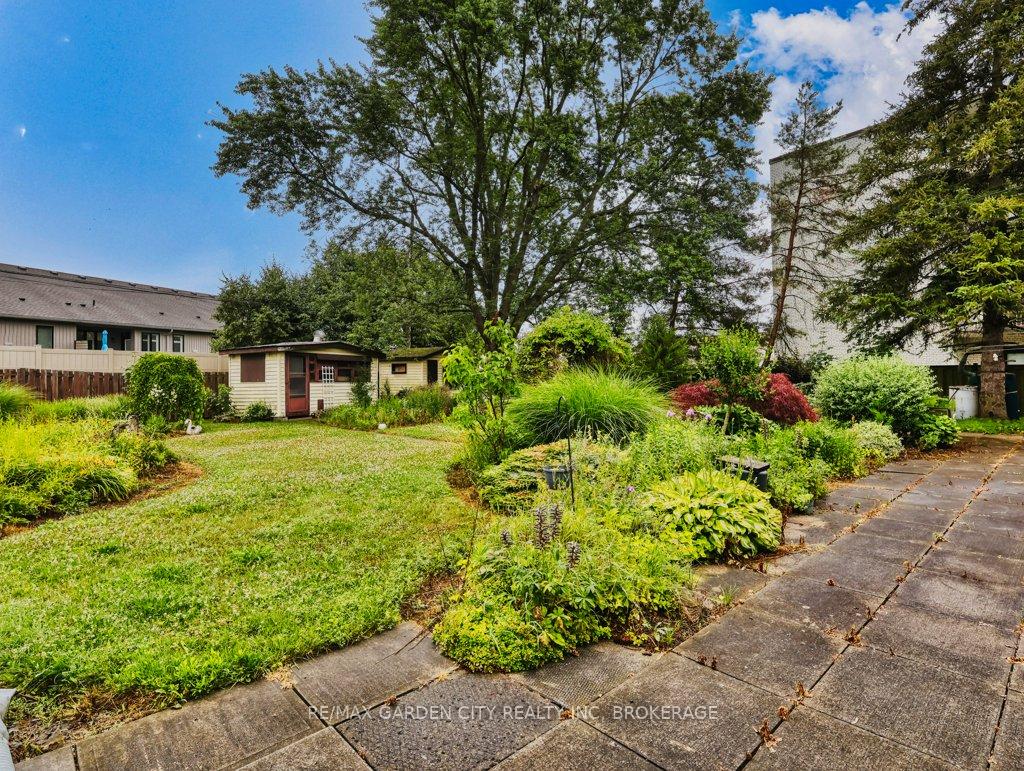 Photo 9 of 20 Westdale Drive N, Welland, Prince Charles — HOMEH