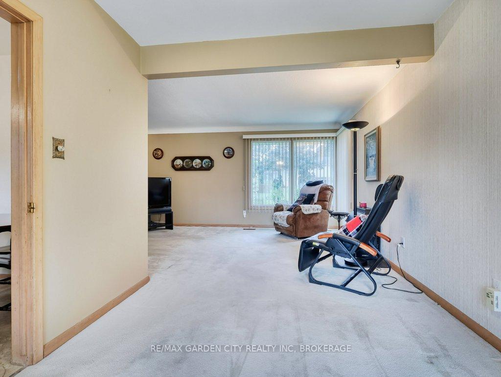 Photo 41 of 20 Westdale Drive N, Welland, Prince Charles — HOMEH