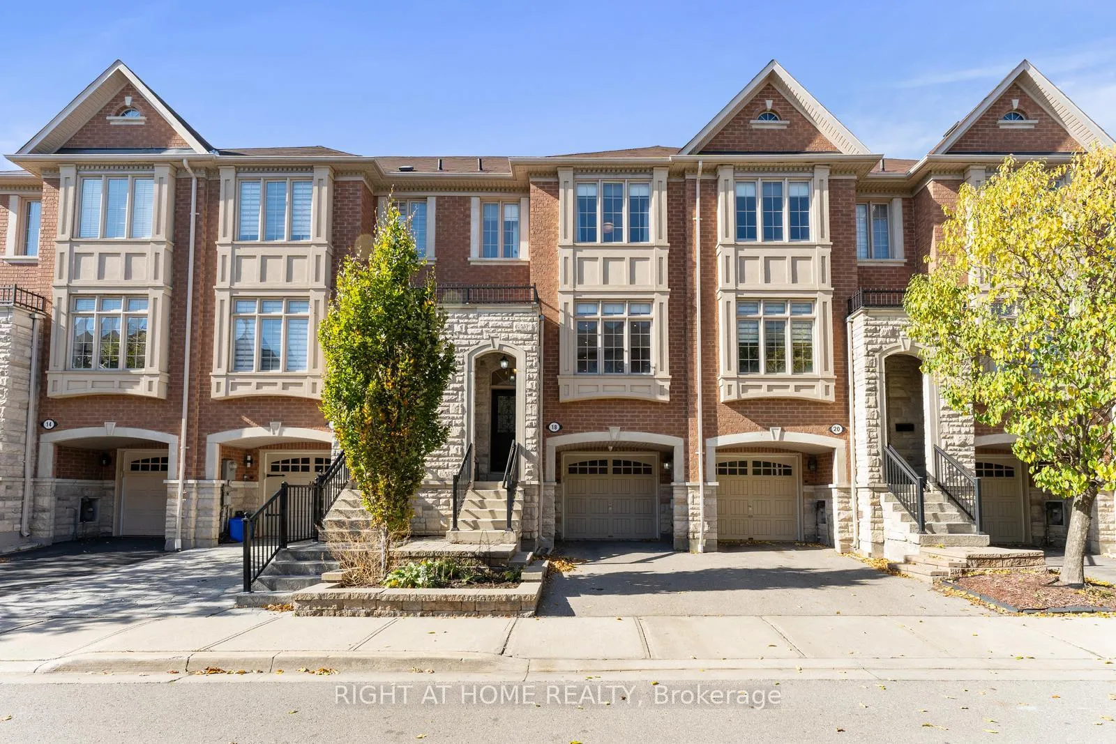 Photo 1 of 18 Isaac Devins Avenue, Vaughan, East Woodbridge — HOMEH