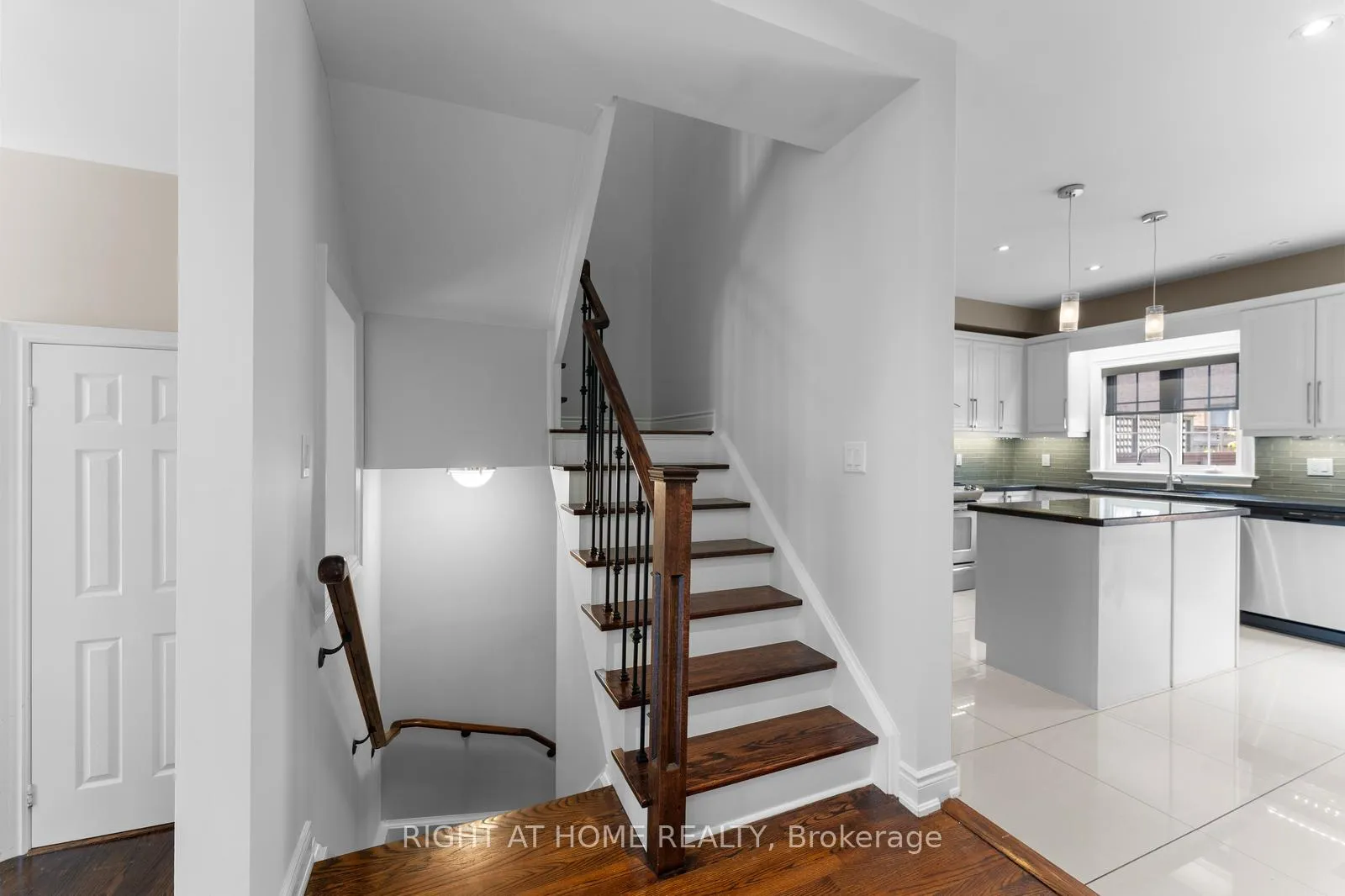 Photo 20 of 18 Isaac Devins Avenue, Vaughan, East Woodbridge — HOMEH