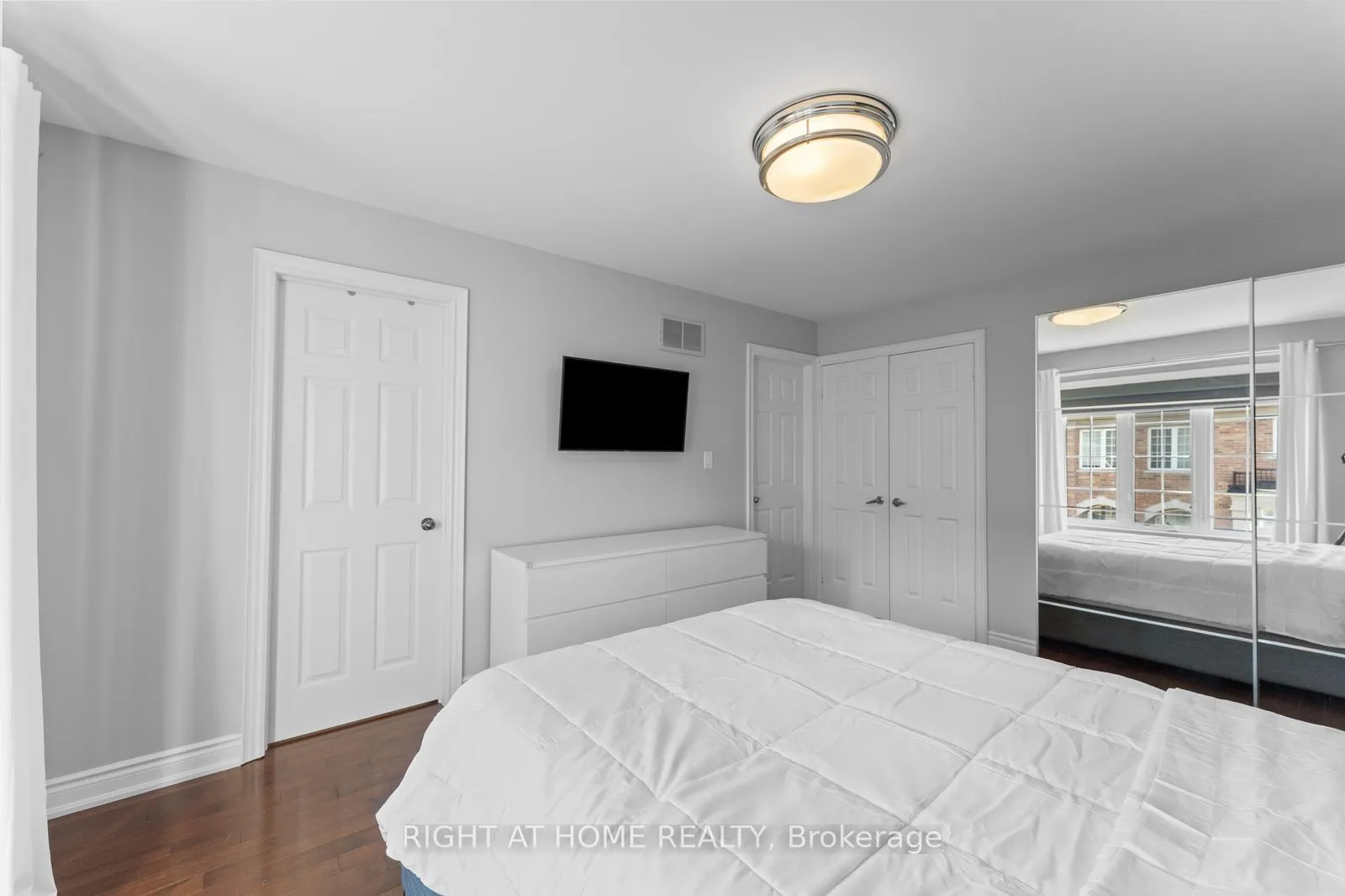 Photo 24 of 18 Isaac Devins Avenue, Vaughan, East Woodbridge — HOMEH