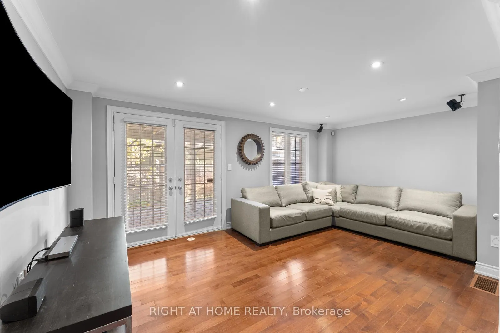 Photo 31 of 18 Isaac Devins Avenue, Vaughan, East Woodbridge — HOMEH