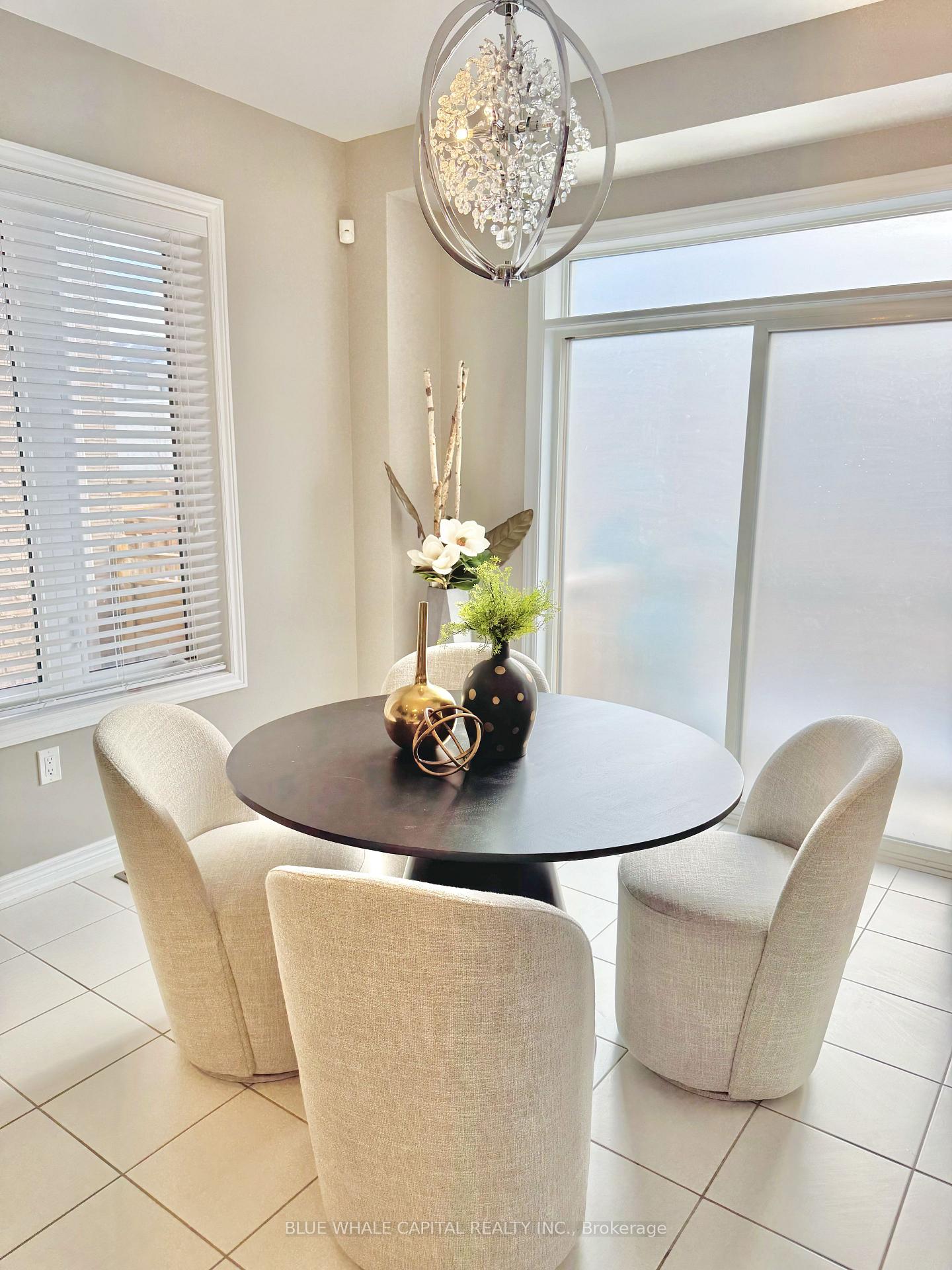 Photo 12 of 26 Alistair Crescent, Vaughan, Kleinburg — HOMEH