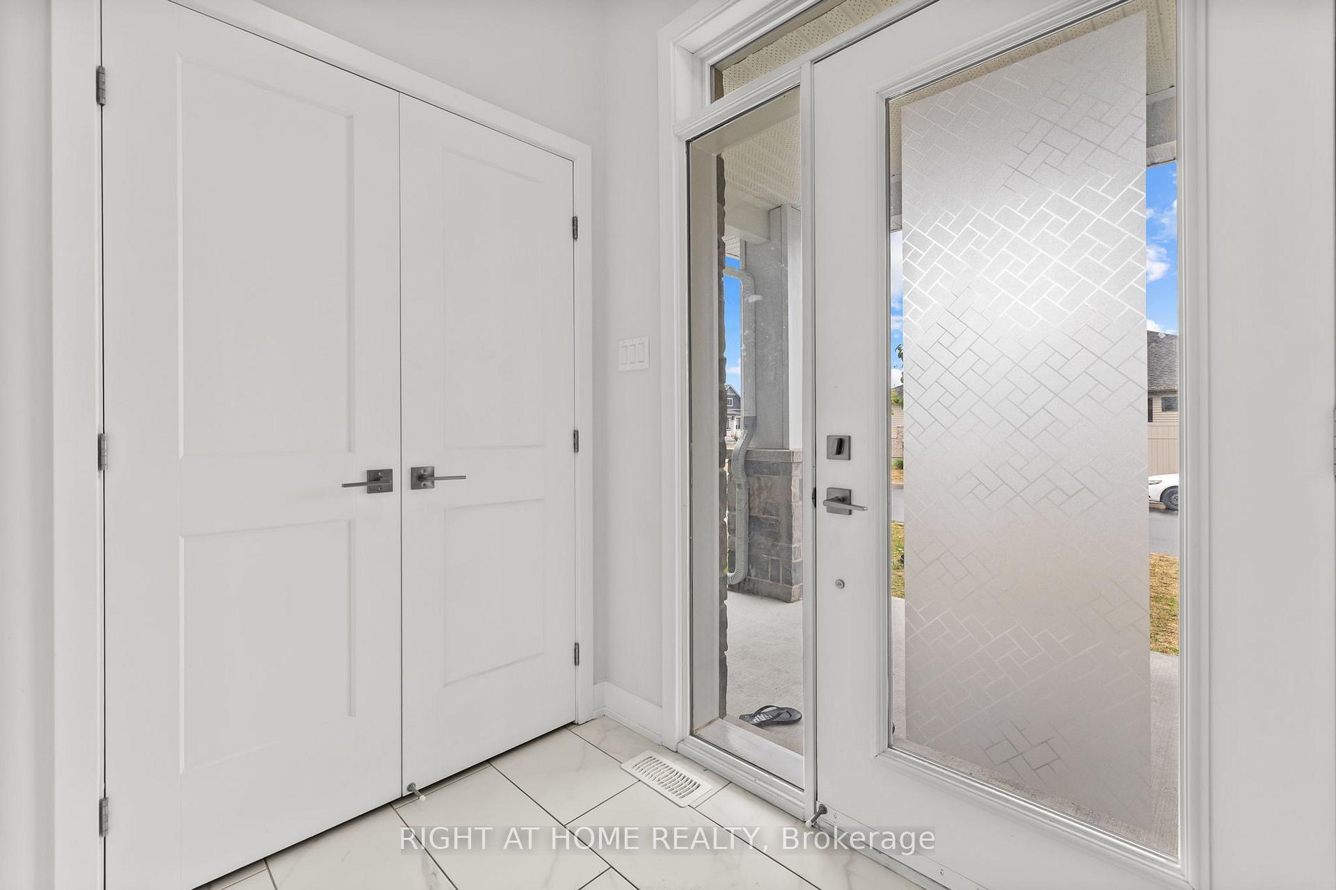 Photo 3 of 47 Mac Beattie Drive, Arnprior — HOMEH