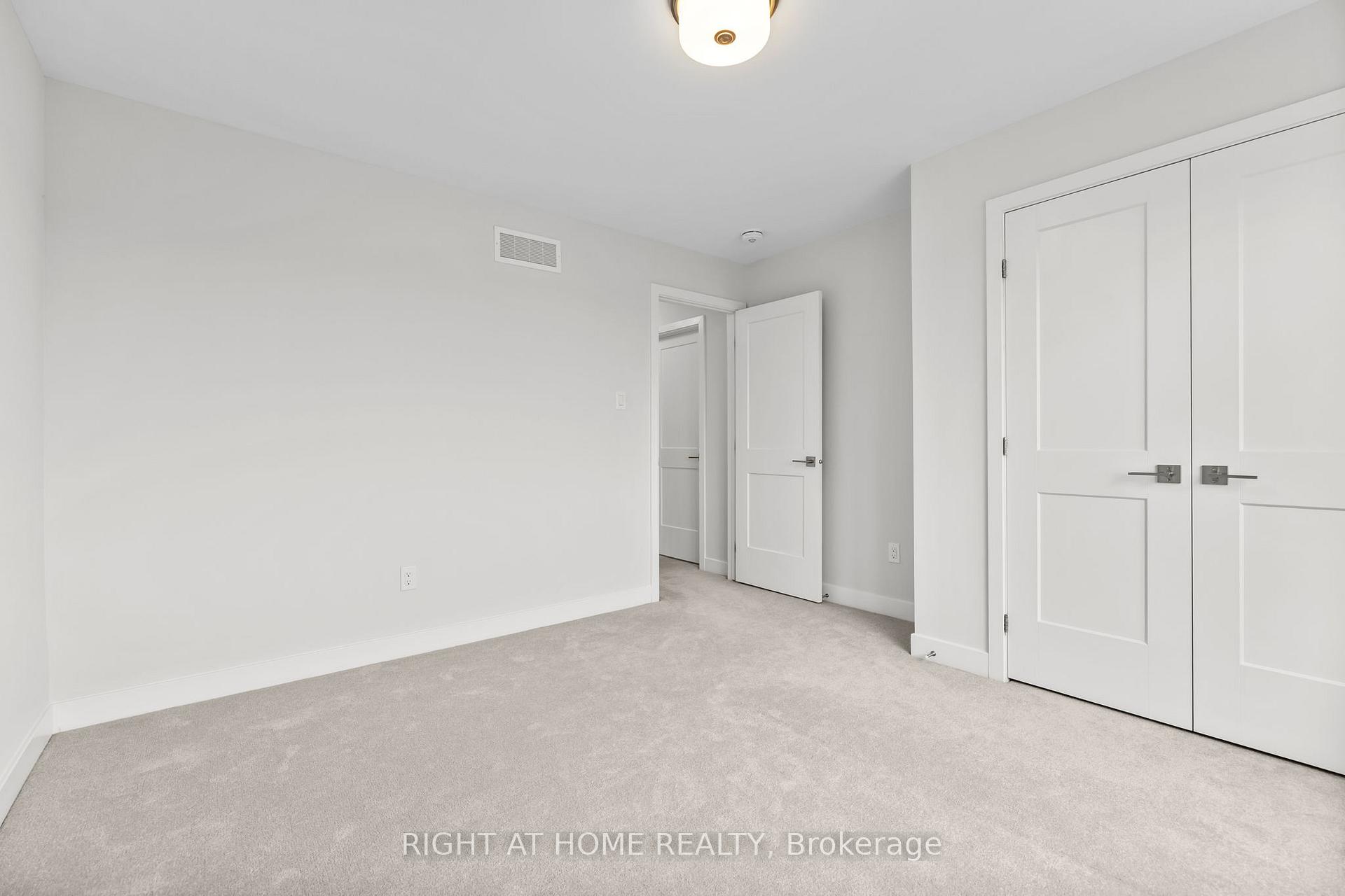 Photo 23 of 47 Mac Beattie Drive, Arnprior — HOMEH