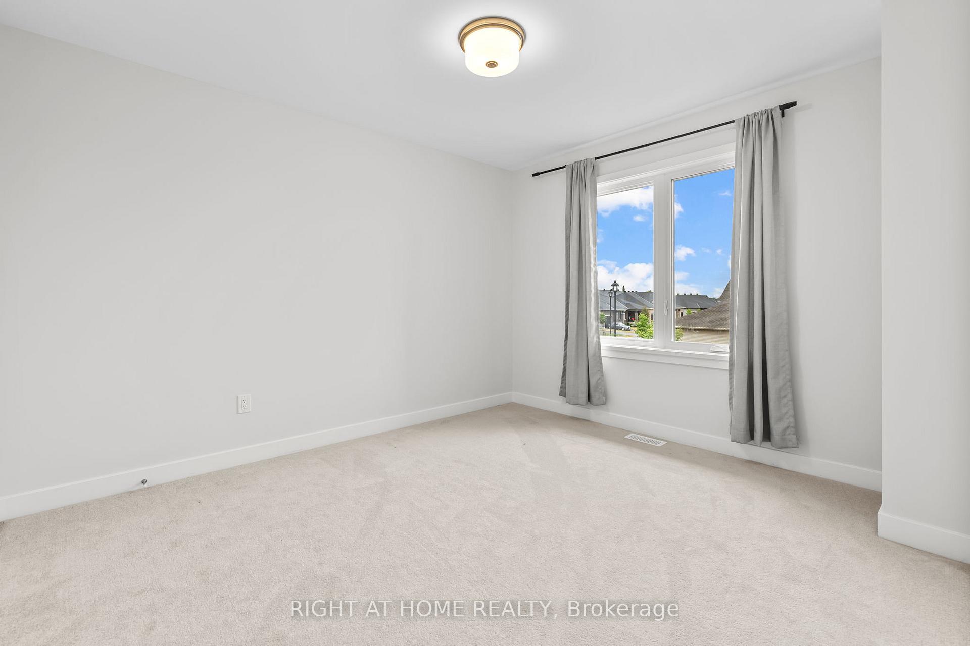 Photo 28 of 47 Mac Beattie Drive, Arnprior — HOMEH