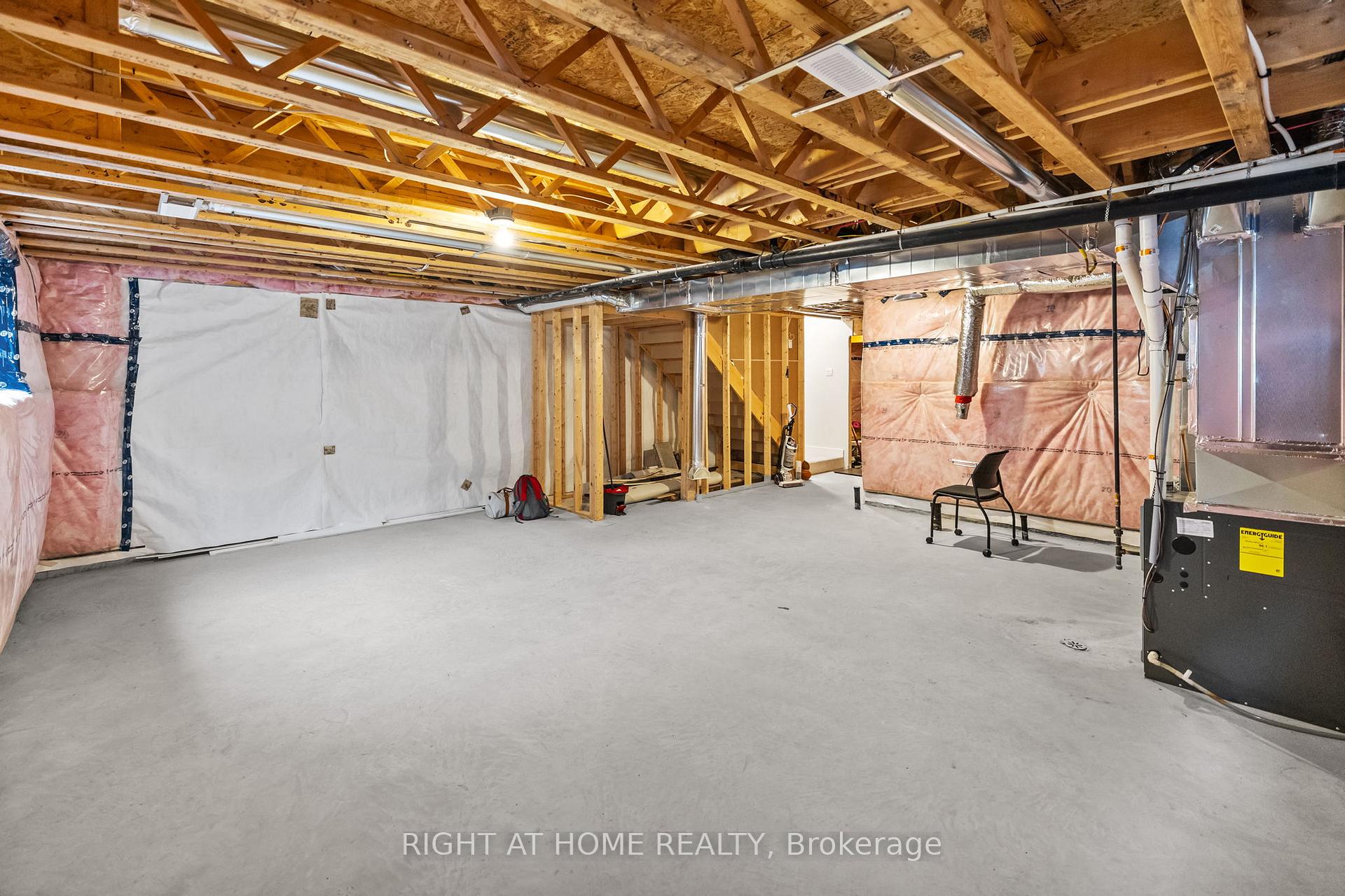 Photo 39 of 47 Mac Beattie Drive, Arnprior — HOMEH