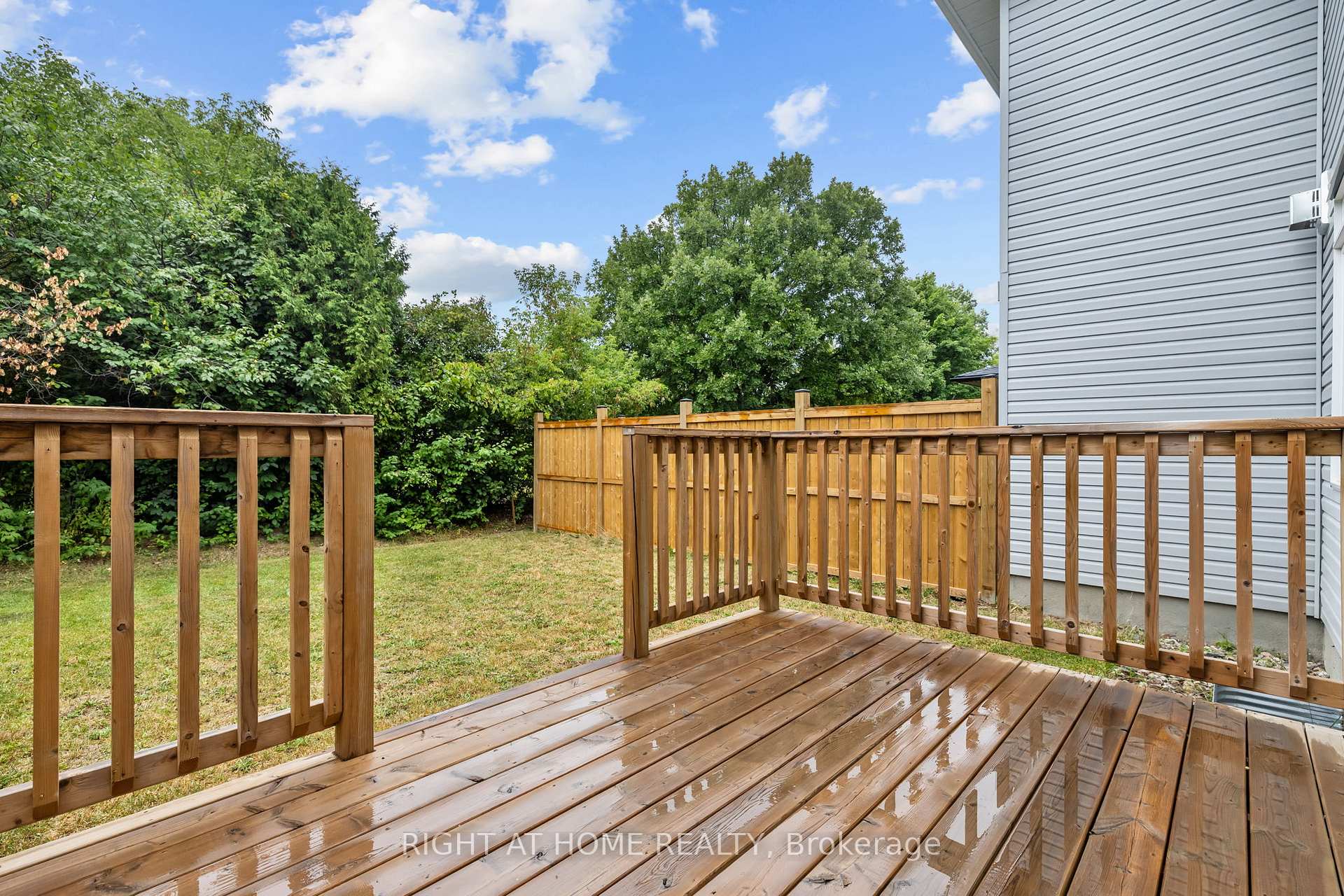 Photo 40 of 47 Mac Beattie Drive, Arnprior — HOMEH