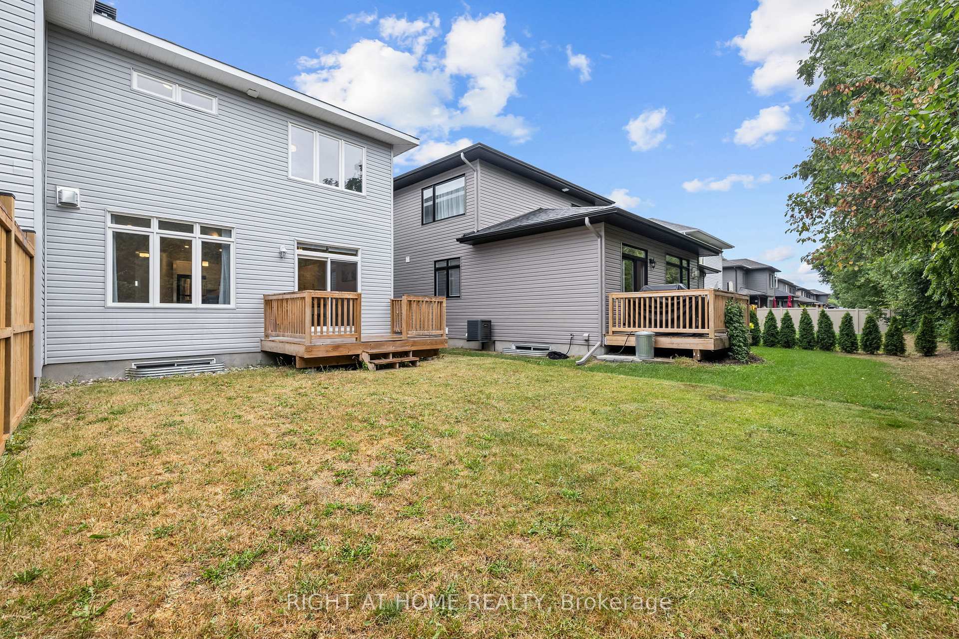 Photo 36 of 47 Mac Beattie Drive, Arnprior — HOMEH