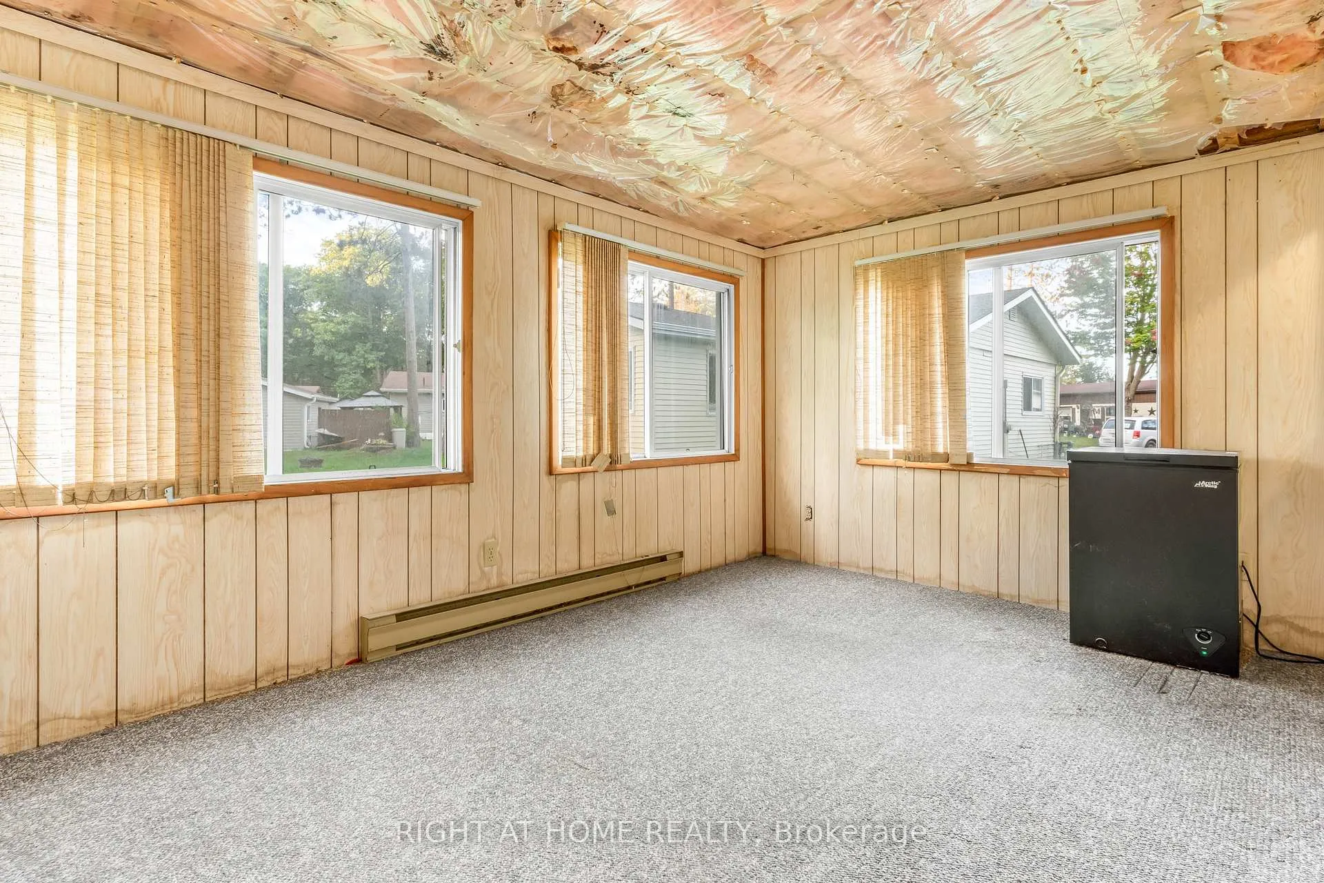 Photo 15 of 3 Carruthers Street S, Wasaga Beach — HOMEH