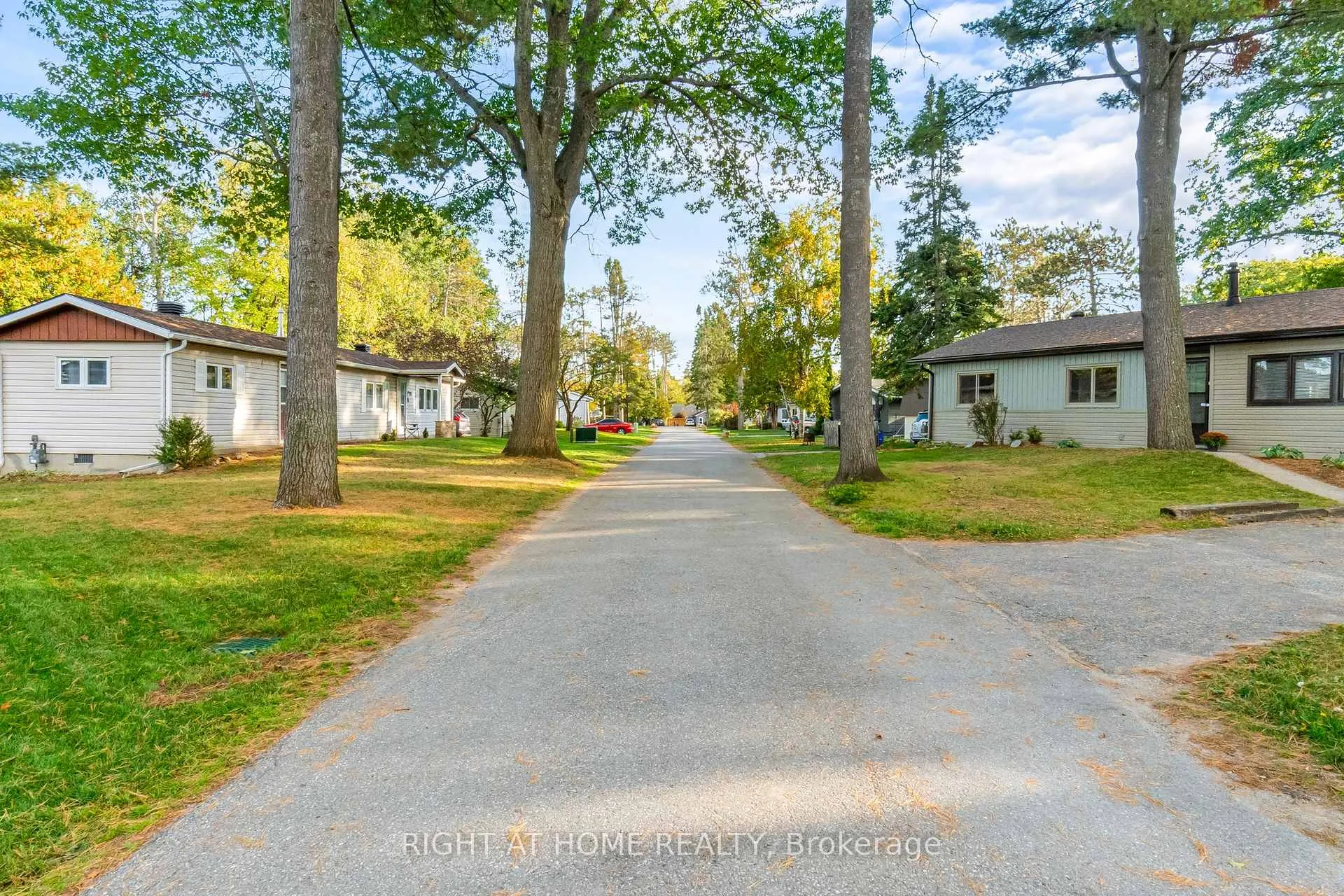 Photo 17 of 3 Carruthers Street S, Wasaga Beach — HOMEH