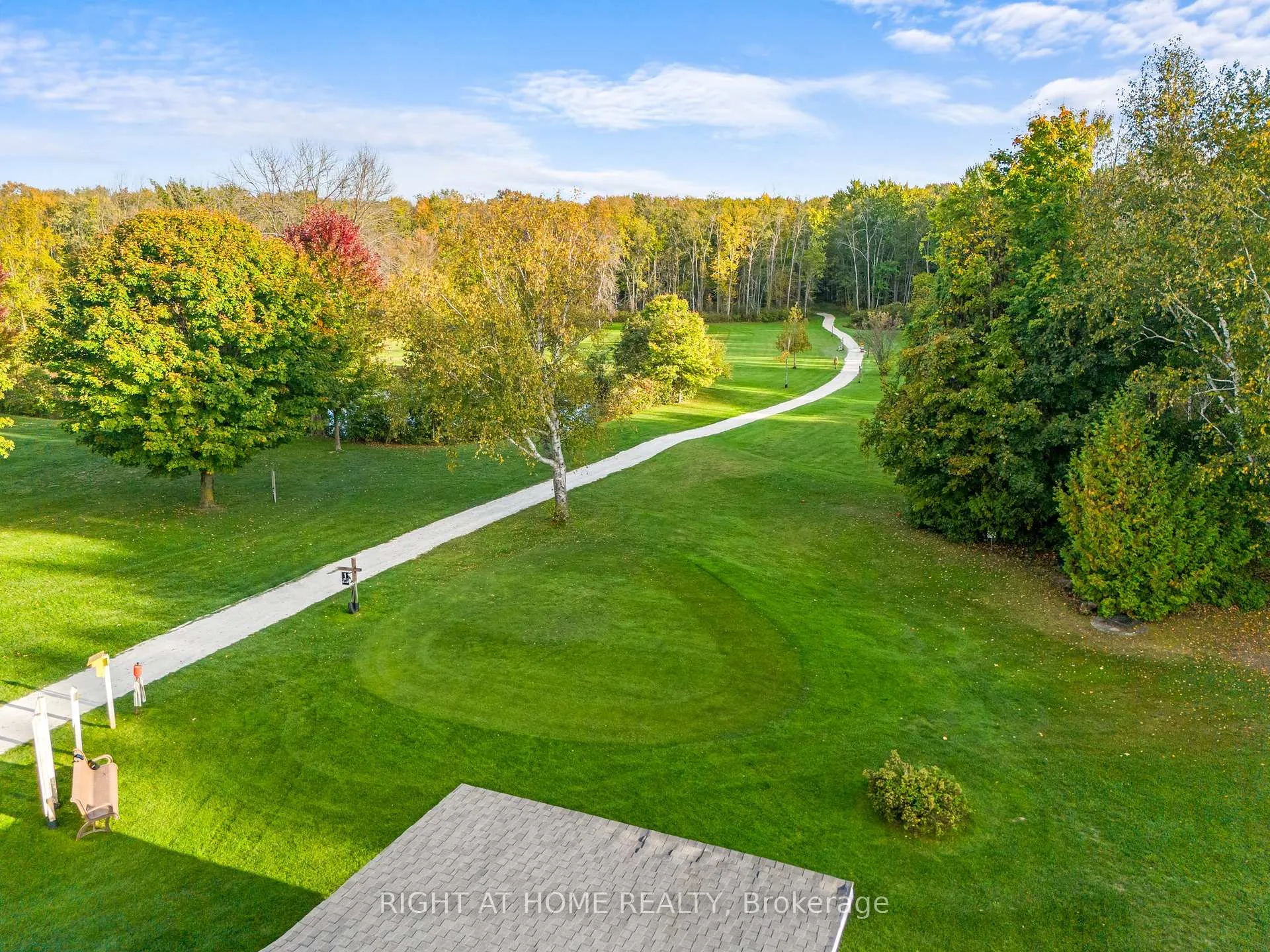 Photo 21 of 3 Carruthers Street S, Wasaga Beach — HOMEH