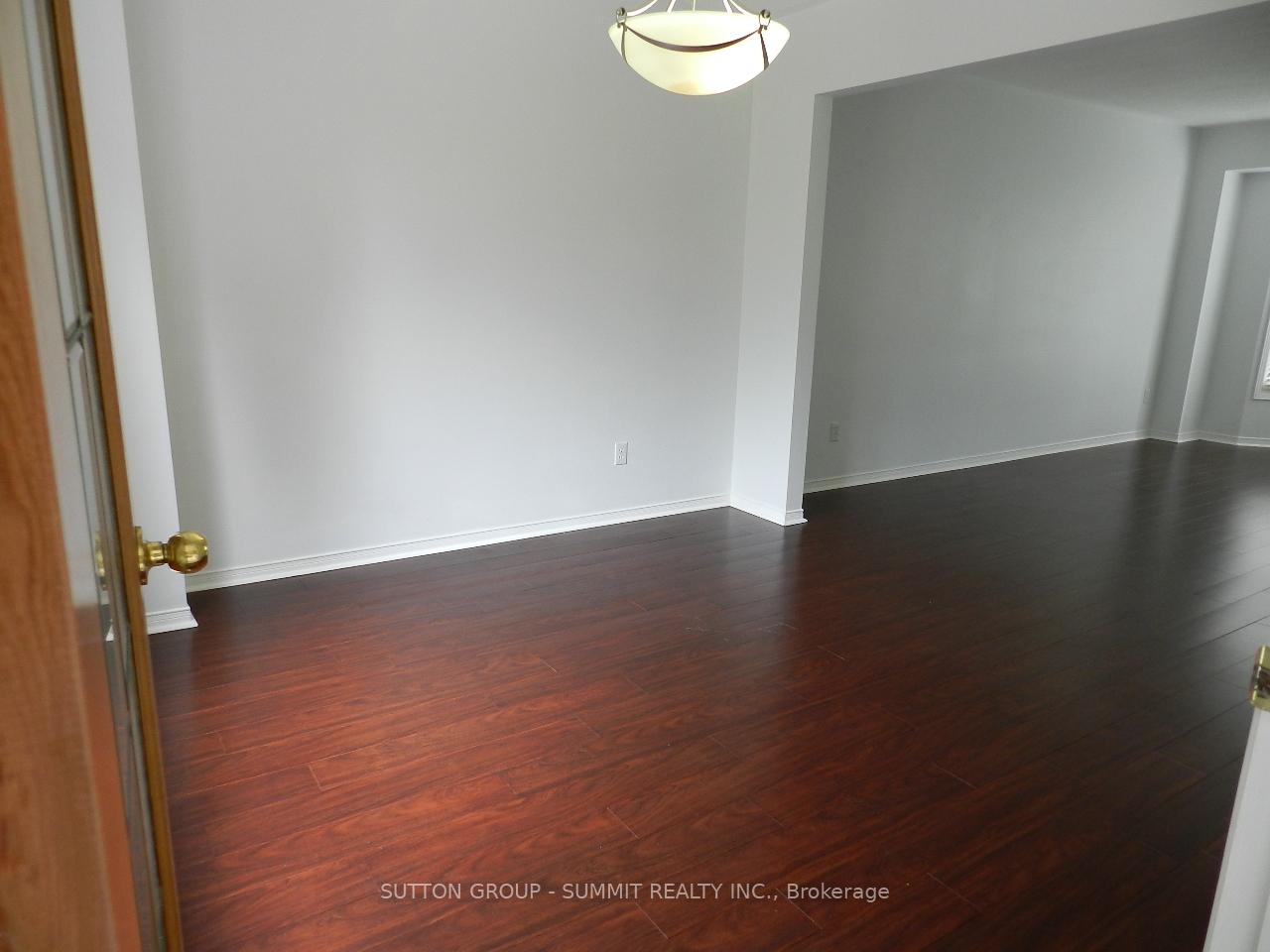 Photo 3 of 20 Dehart Drive, Whitby, Rolling Acres — HOMEH