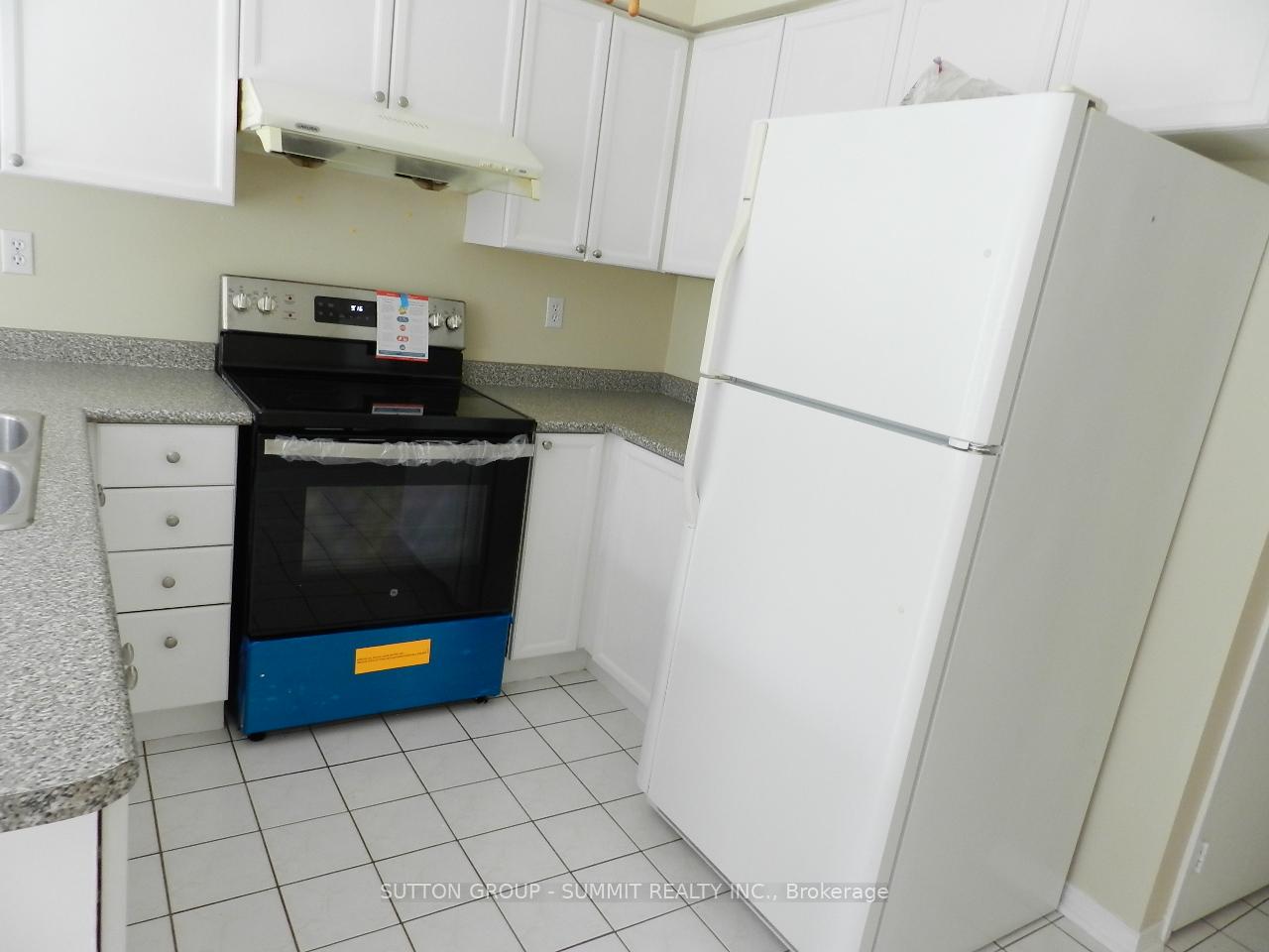 Photo 18 of 20 Dehart Drive, Whitby, Rolling Acres — HOMEH