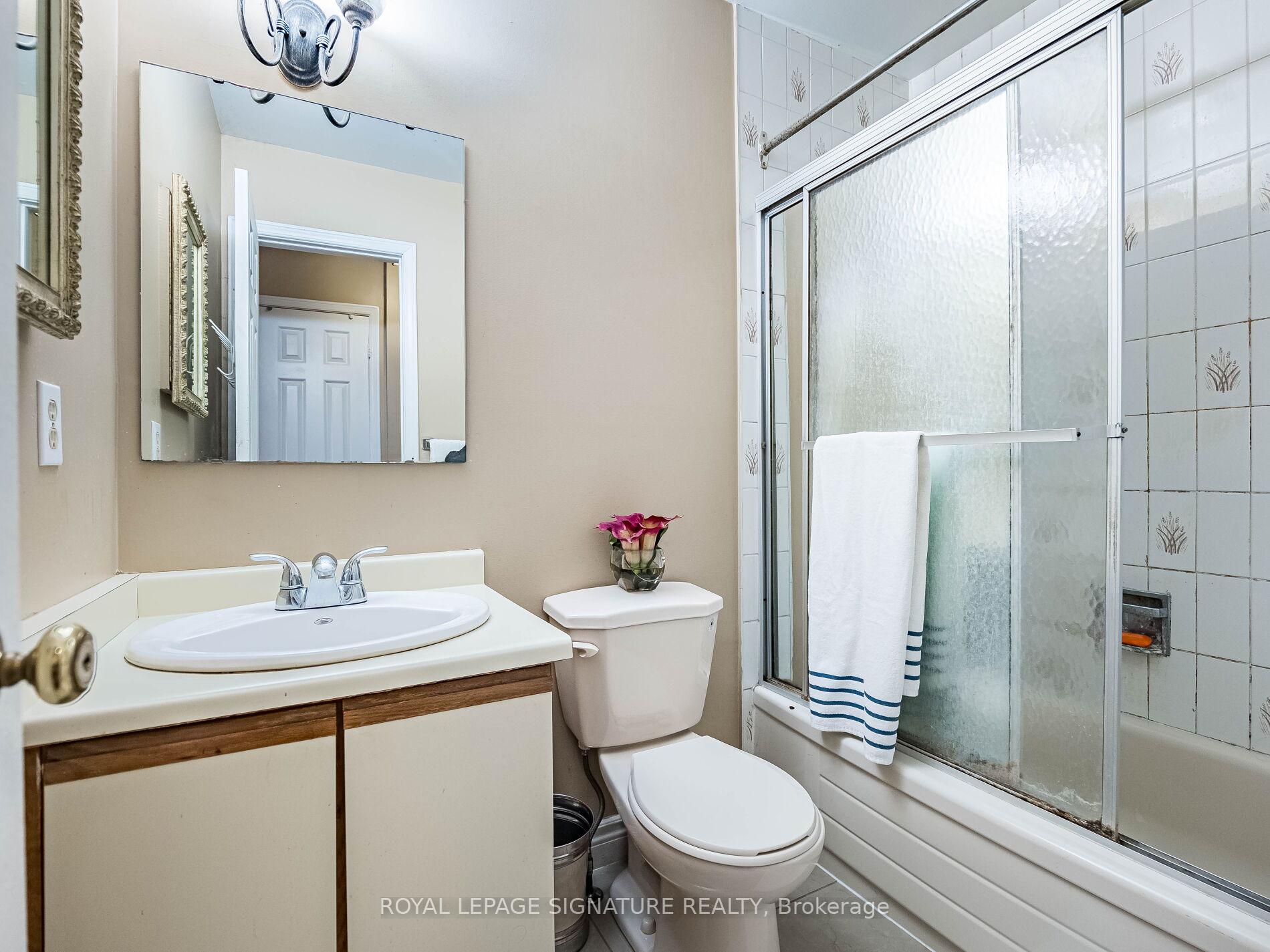 Photo 17 of 69 New Seabury Drive, Vaughan, Glen Shields — HOMEH