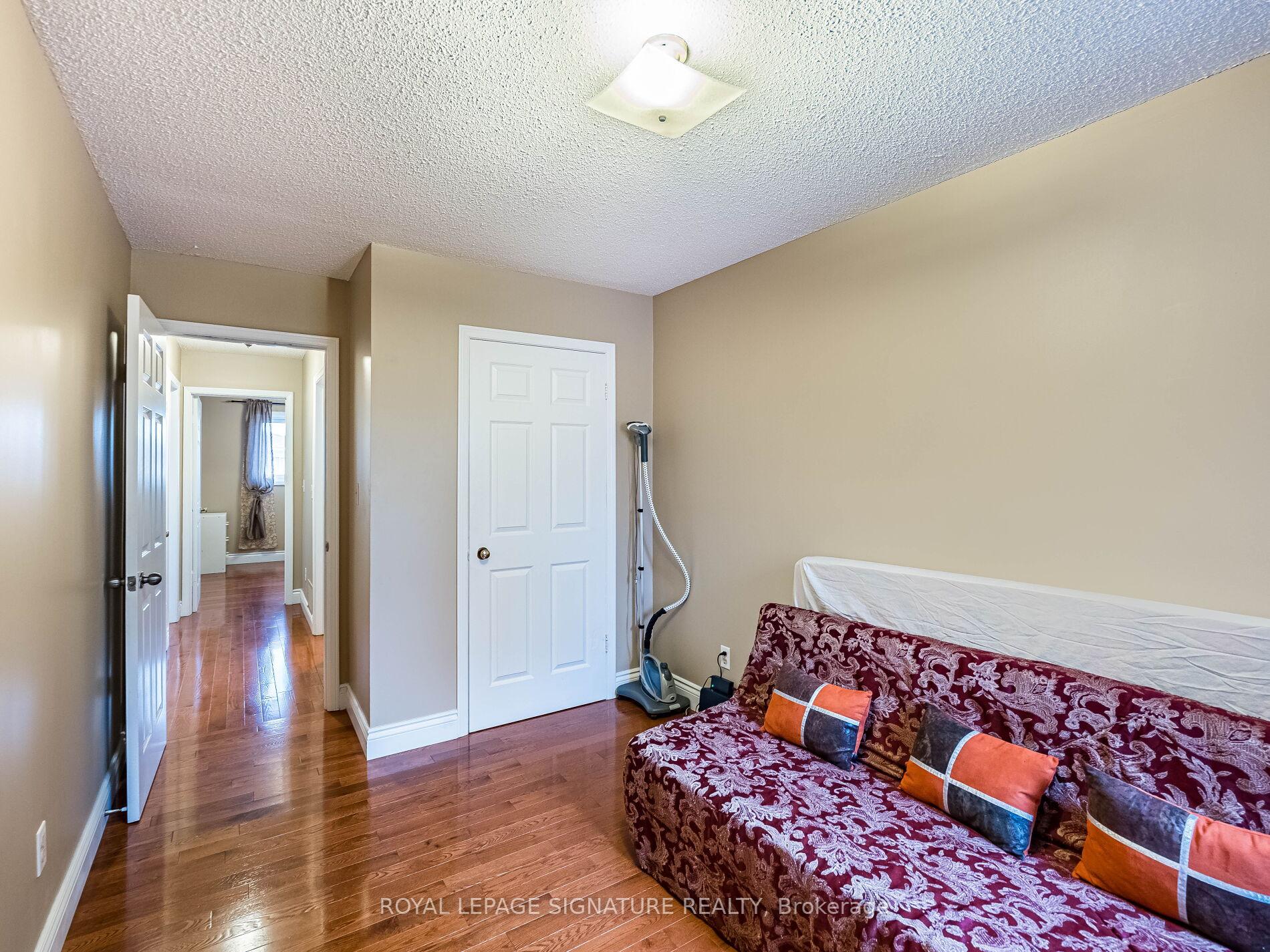 Photo 18 of 69 New Seabury Drive, Vaughan, Glen Shields — HOMEH