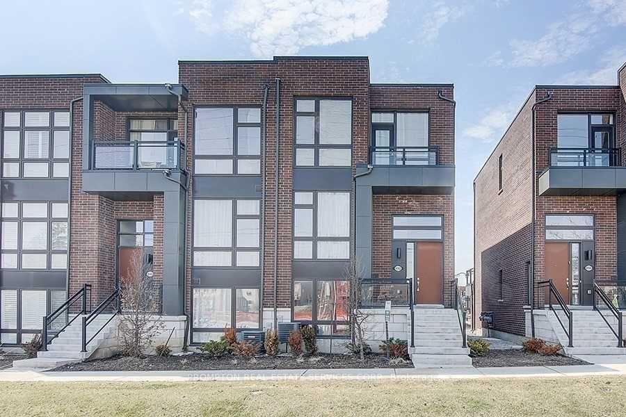 Photo 15 of 9142 Bathurst Street, Vaughan, Patterson — HOMEH