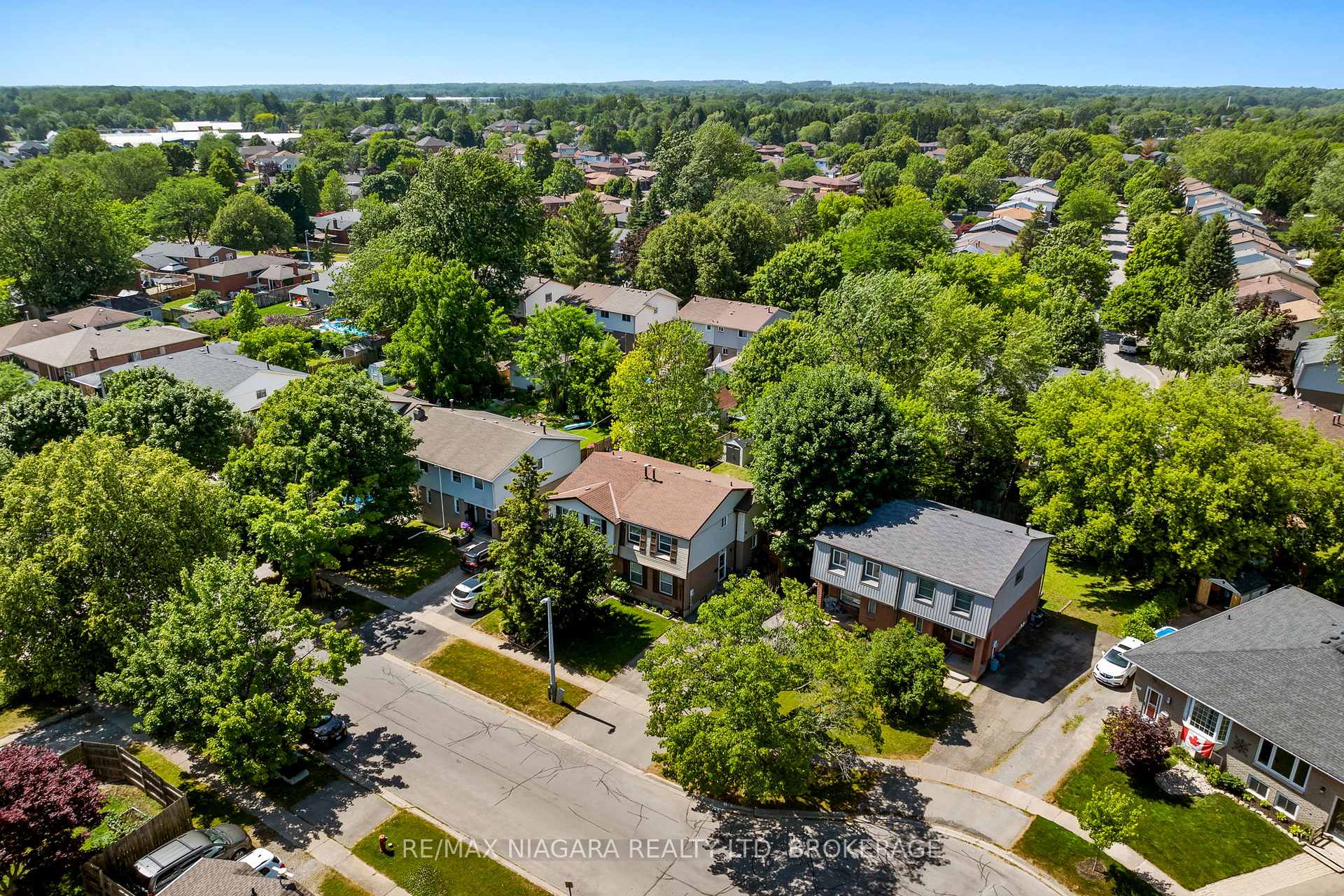 Photo 23 of 131 Chapel Hill Crescent, Welland, N. Welland — HOMEH