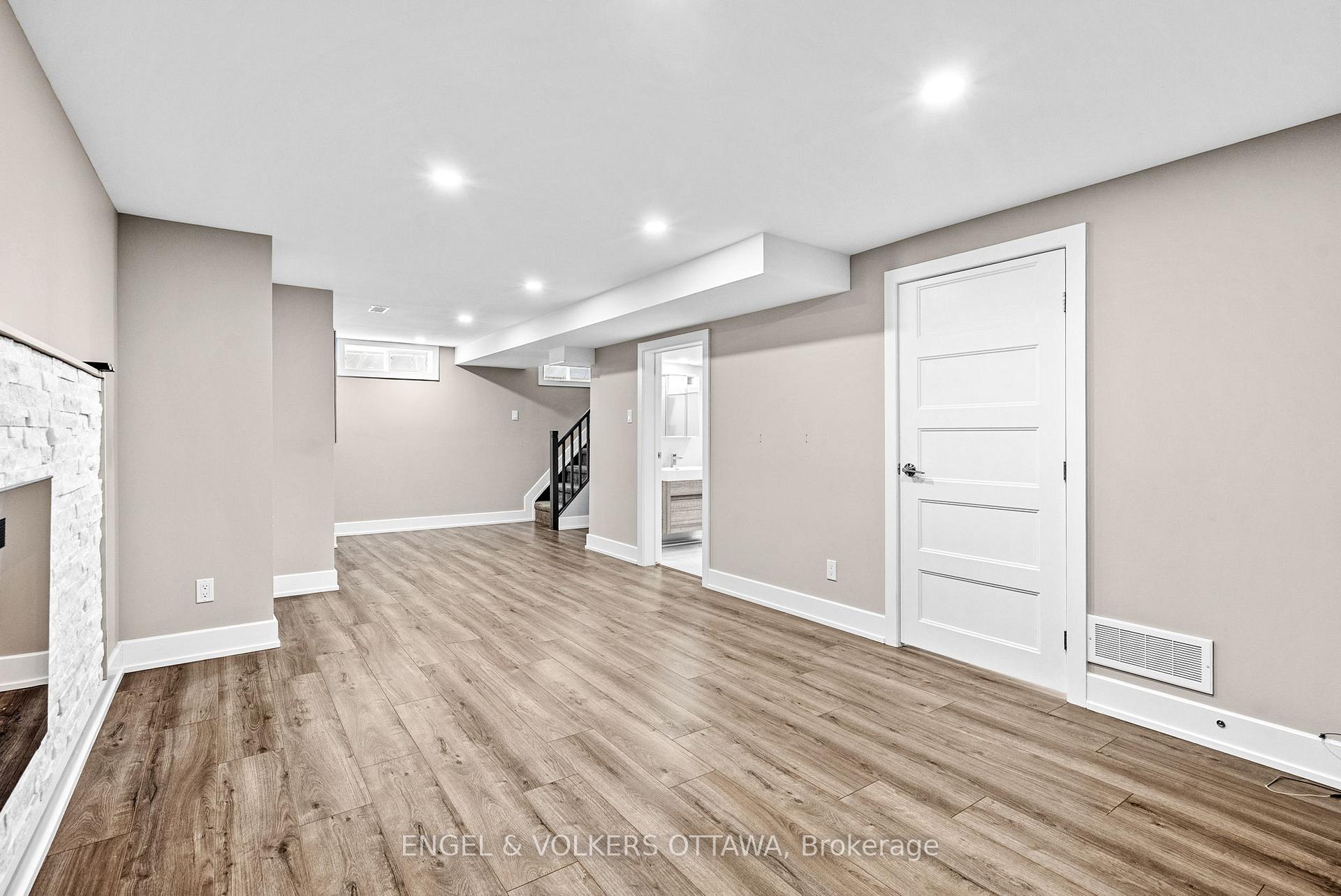 Photo 24 of 1394 Micmac Street, Ottawa, Alta Vista — HOMEH