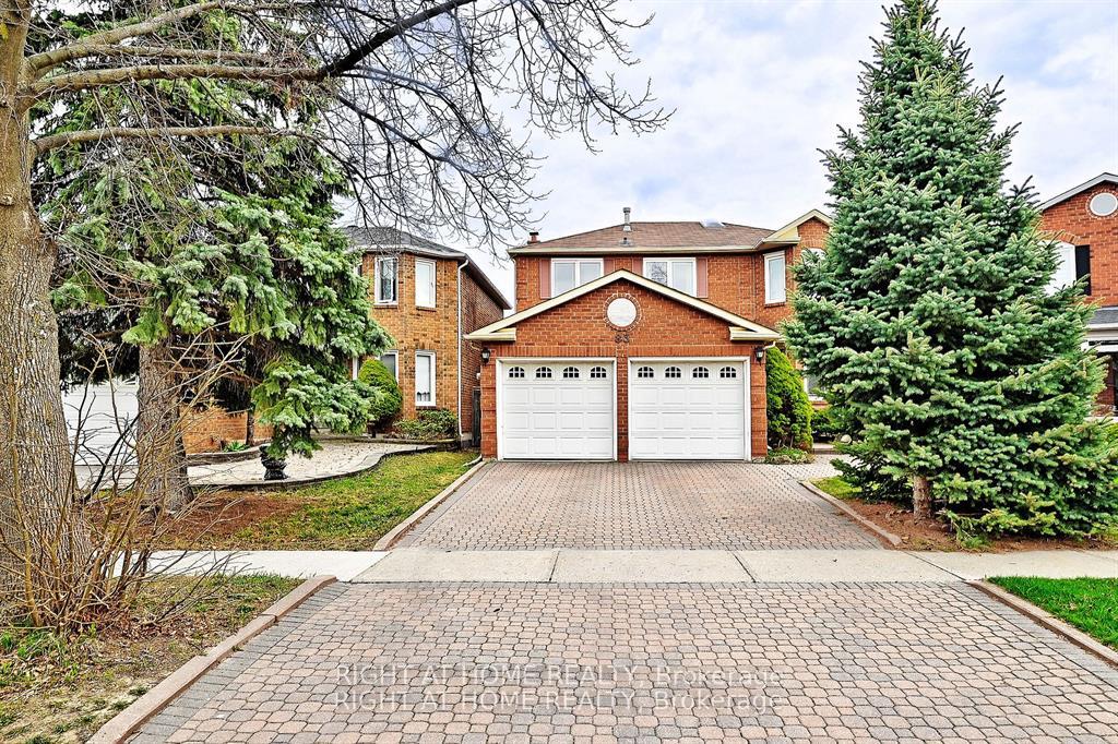 Photo 2 of 83 Maques Lane, Vaughan, Lakeview Estates — HOMEH
