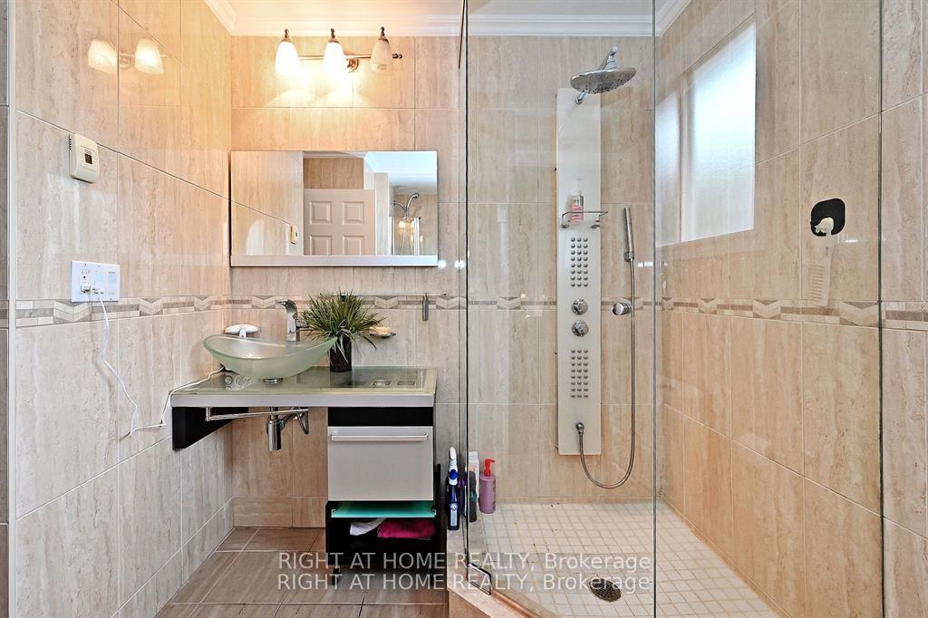 Photo 12 of 83 Maques Lane, Vaughan, Lakeview Estates — HOMEH