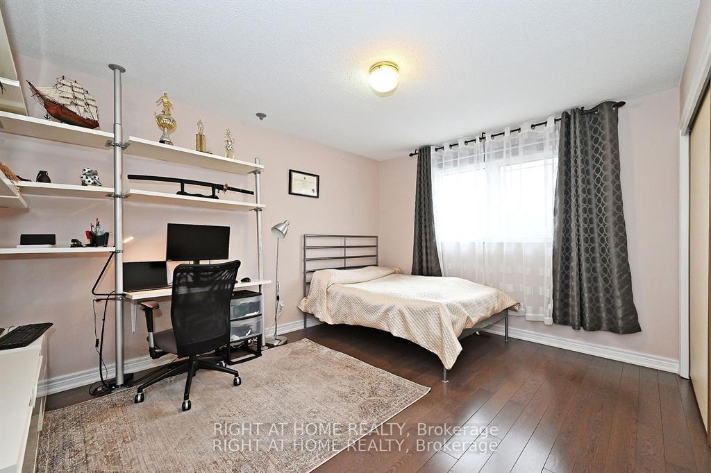Photo 14 of 83 Maques Lane, Vaughan, Lakeview Estates — HOMEH